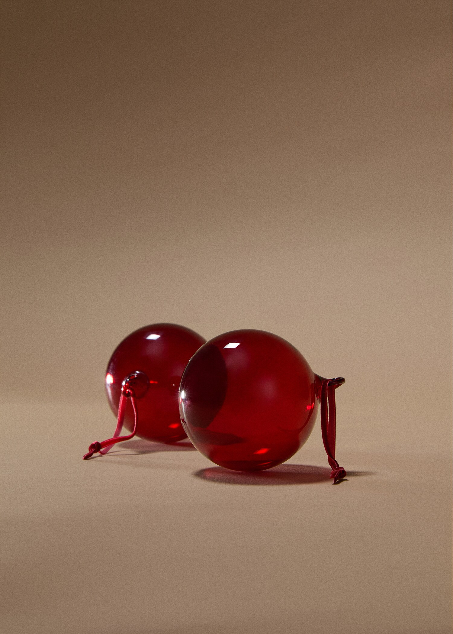 Christmas tree ball ornament | Mango (US/MX/AU)