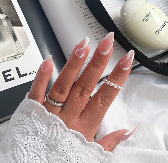 ADELE ABSTRACT press on nails • Reusable press on nails•Minimal press on nails • Stick on n... | Etsy (US)