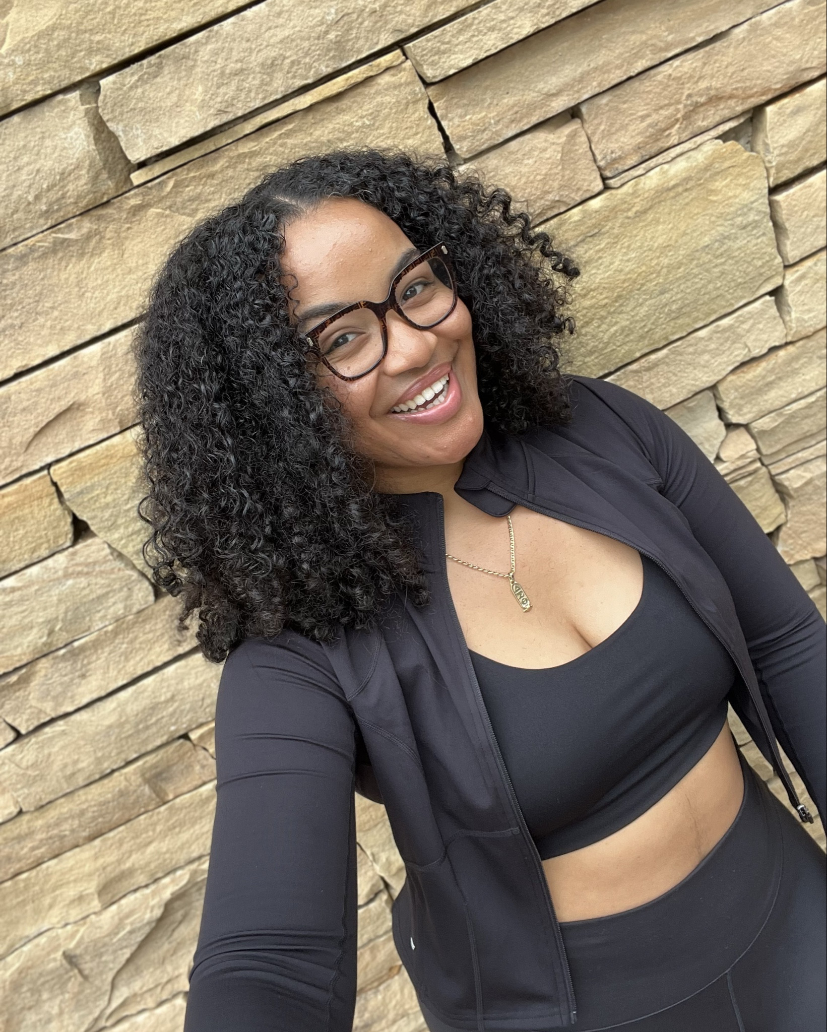 Fabletics 3 piece set, midsize workout fit, curvy athleisure wear, gym outfits 

#LTKfitness #LTKActive #LTKGiftGuide