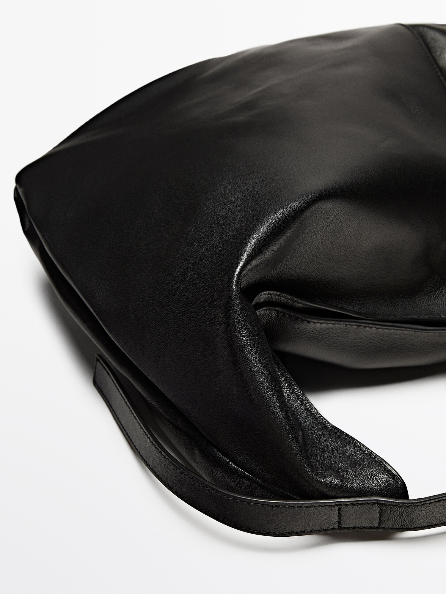 Maxi nappa leather half-moon bag | Massimo Dutti US