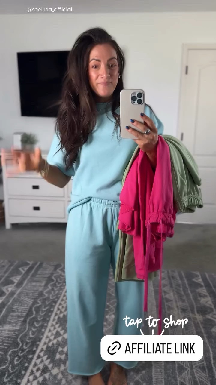 Perfect for travel or an everyday elevated casual look! Lots of colors and true to size 

#LTKTravel #LTKSaleAlert #LTKootd