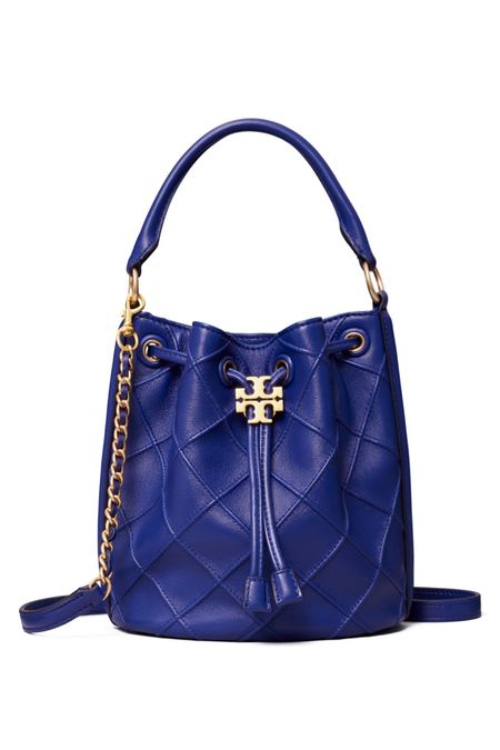 How gorgeous is this navy & gold leather bucket bag by Tory Burch?! It’s currently on sale and I am obsessed with the color. Navy can go with anything so this is definitely a great bag to have! You can’t beat the price either! 

#LTKFind #LTKsalealert #LTKstyletip