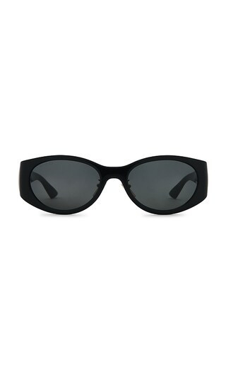 Gucci Oval Sunglasses in Black. | Revolve Clothing (Global)