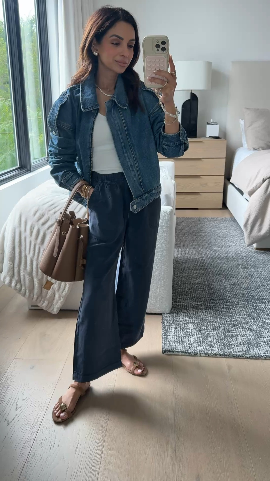 Comfy look with these pull on pants that are on sale! Wearing an xs for size reference

#LTKSaleAlert #LTKootd