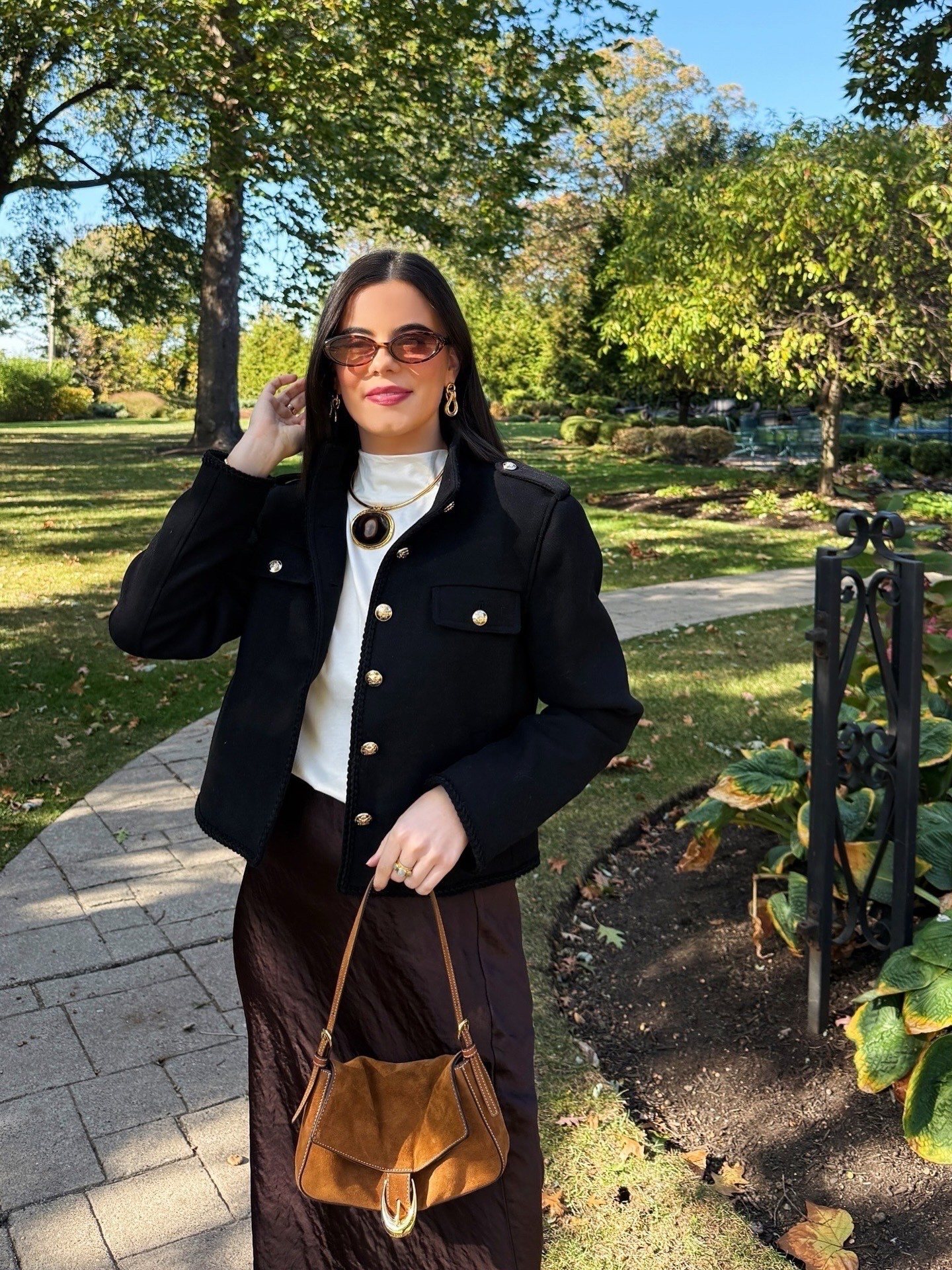 Fall look for a gorgeous crisp day! 🍁✨🍂

Love this new black jacket - so versatile for dressy and casual looks!