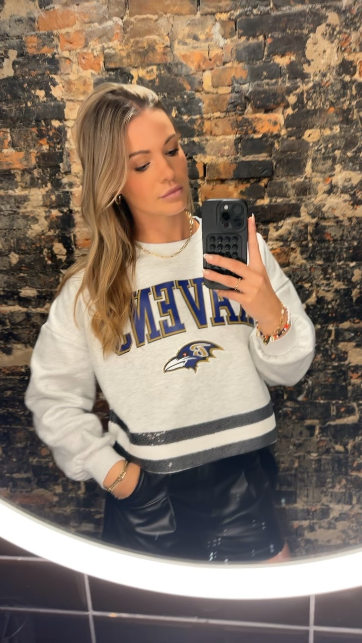Go team, go!

I am loving everything Gameday Couture for the NFL season. They are the first female owned NFL licensee— very cool 

Size: M (usually oversized)

Here are my favorite looks! Check them out, especially the sequins & stud tops 

#LTKSeasonal #LTKActive
