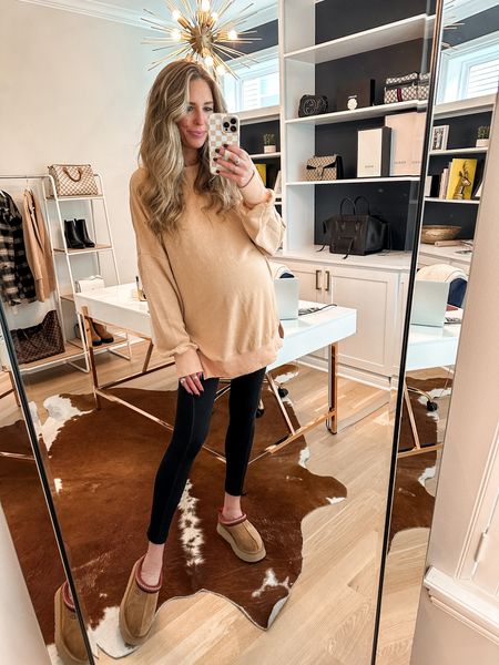 Fall outfits / fall fashion / maternity outfit 

Sized up to a medium in the sweatshirt for the bump but could’ve done a small. Small in the leggings. Slippers fit true to size. If you’re a half size, size up 


#LTKbump #LTKfindsunder50 #LTKshoecrush