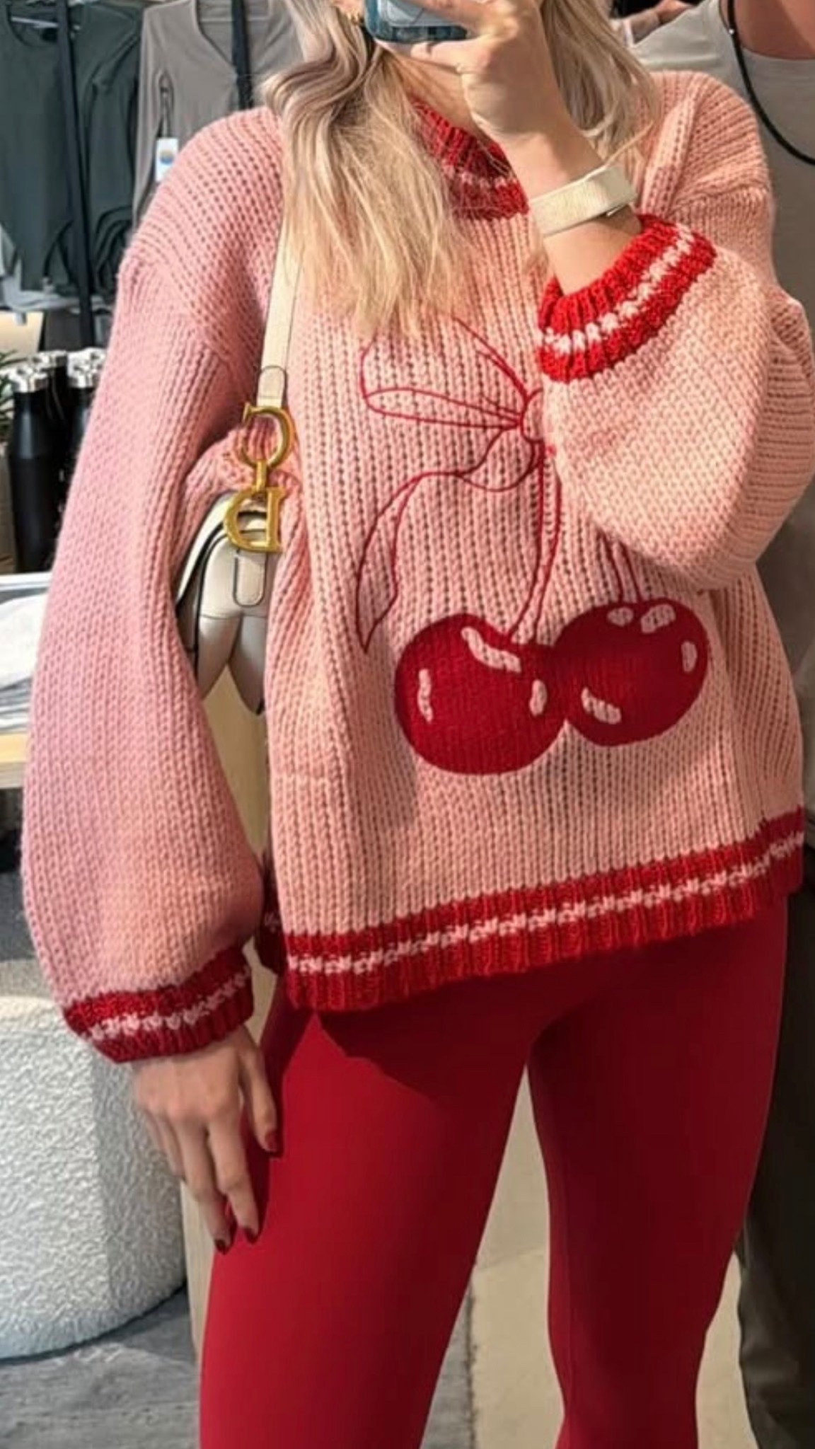 Unfortunately, this adorable sweater is out of stock and I don’t know if it’s going to be returning. The leggings are from Lululemon and one of my favorite purses, the Dior saddle bag 

#LTKootd