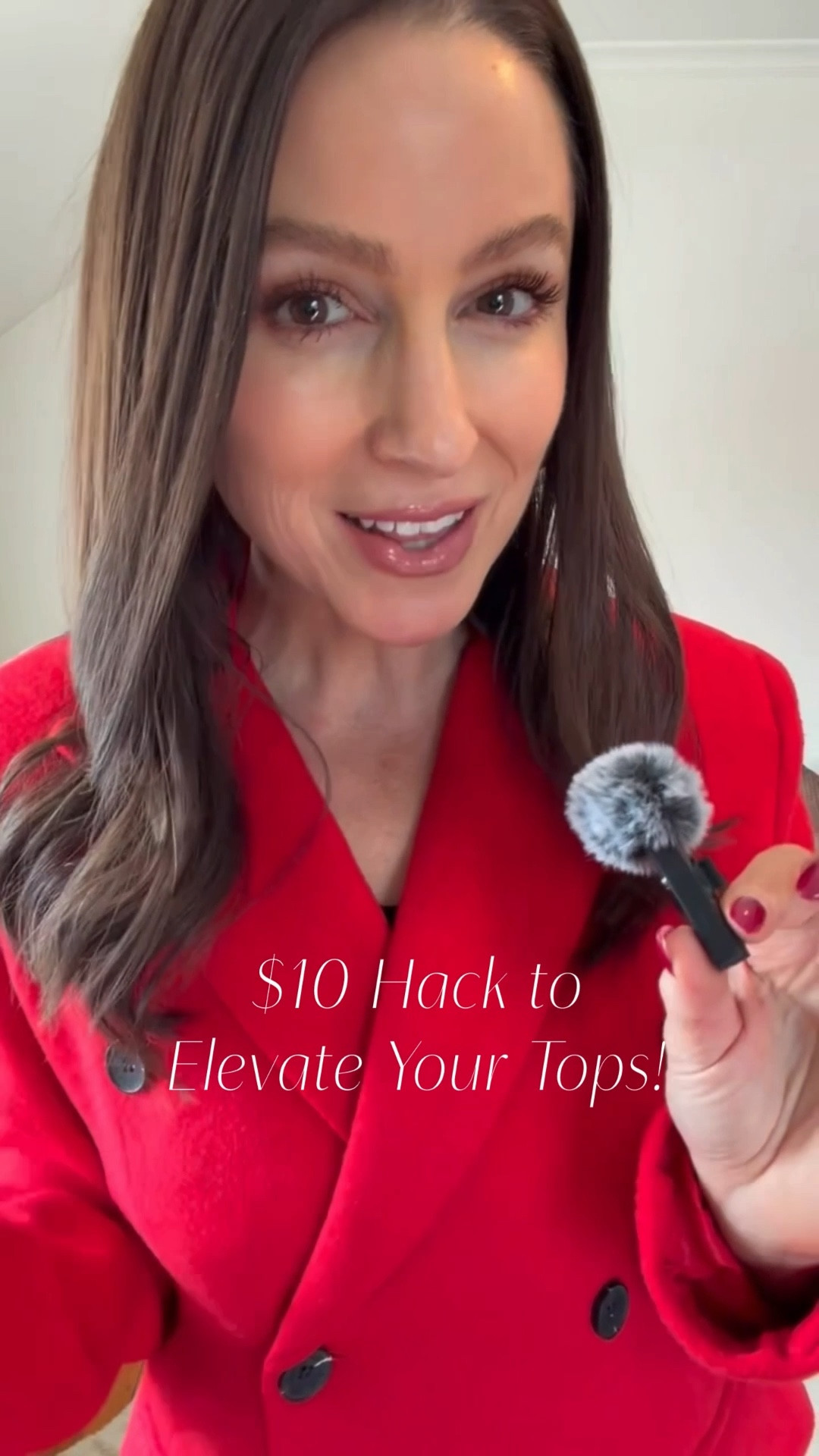 The exact shoulder pad inserts are linked below AND an option without Velcro and a stitch gun (which is great to have!) that you can use to stitch the pad (temporarily) to your bra strap to secure in place. 

I also linked the tops I was wearing along with the jeans! 