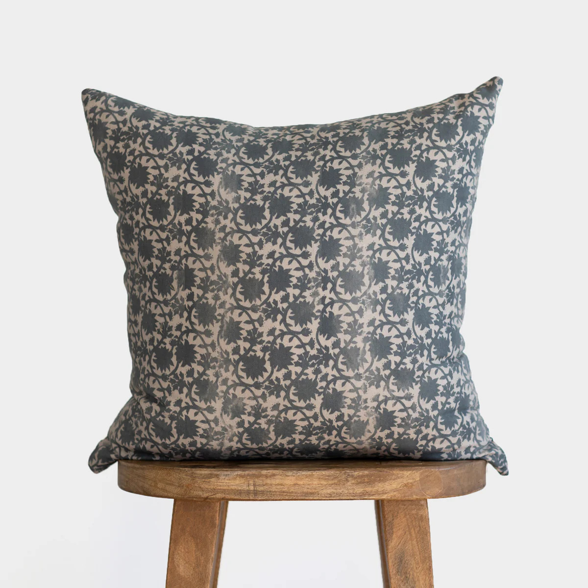 Briar - 22" | 12x20" | Woven Nook