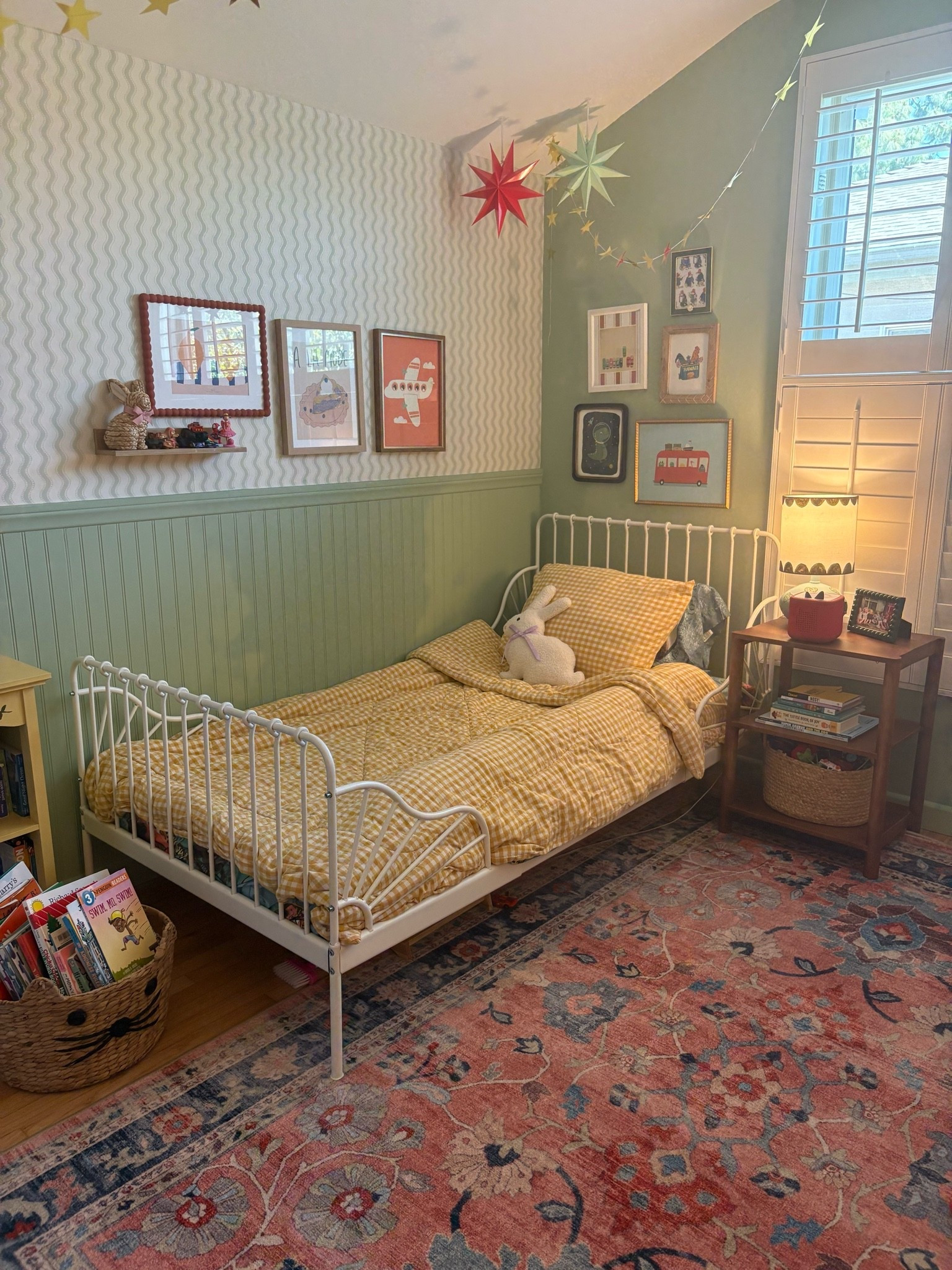 Whimsical shared kids room ⭐️

Painted the bauble frame with Gallery Red by Farrow and Ball
