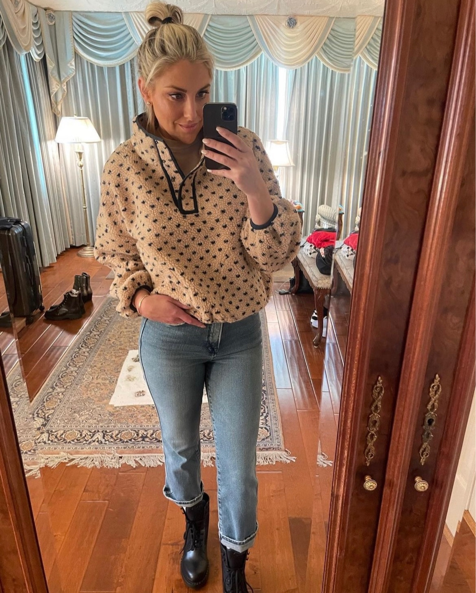 In love with this cozy winter fit, especially the sweater! Jeans are Good American & combat boots are Prada!

#LTKSeasonal #LTKFind #LTKshoecrush
