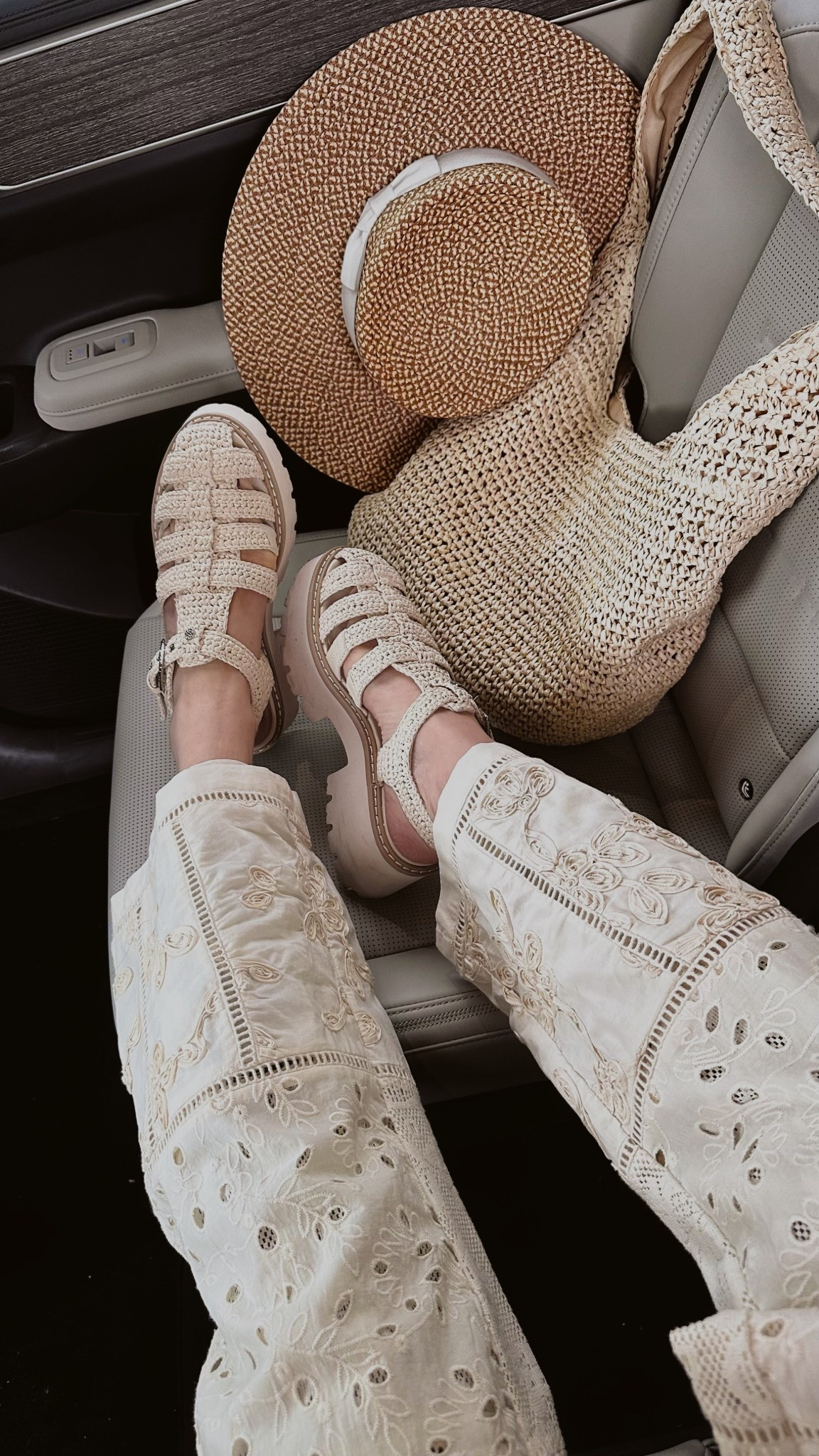 Today’s mood: neutral. 

#LTKItBag #LTKShoeCrush