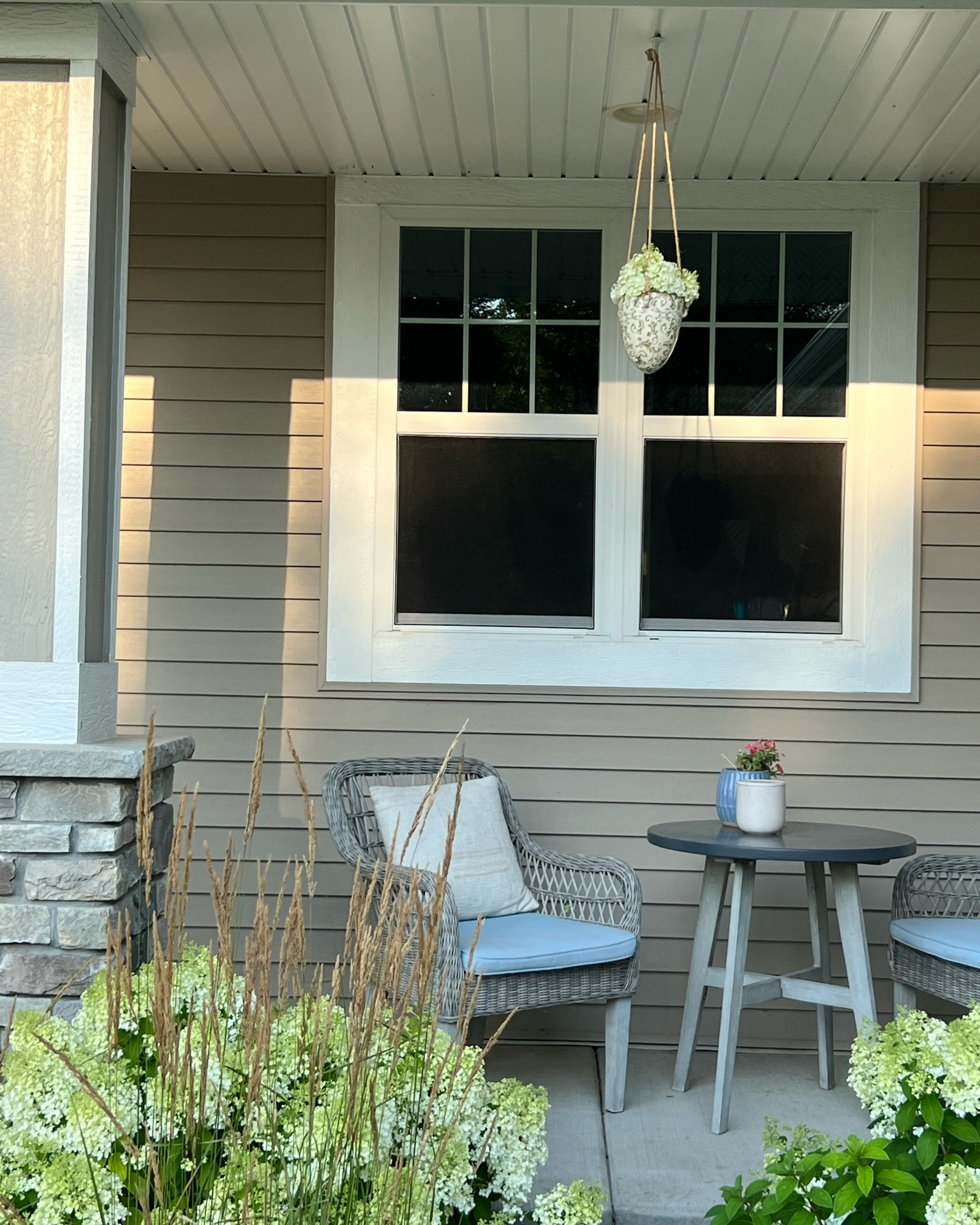 Hanging Planter

We love this beautiful detailed planter, I styled mine with real plants. You could use faux plants too. 

These planters are giving major PB vibes.

#LTKU #LTKHome