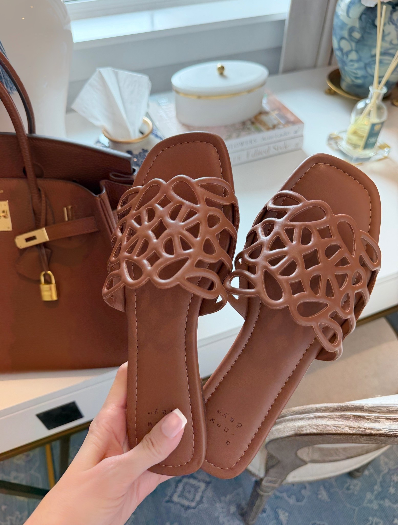 New target slides 🤎designer inspired, comfy and fit true to size 