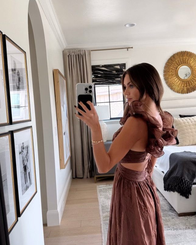 OOTD (use code: DESTINYSAVE30 & DESTINYSAVE25 after the 20th)

#LTKFallSale #LTKStyleTip #LTKFindsUnder100