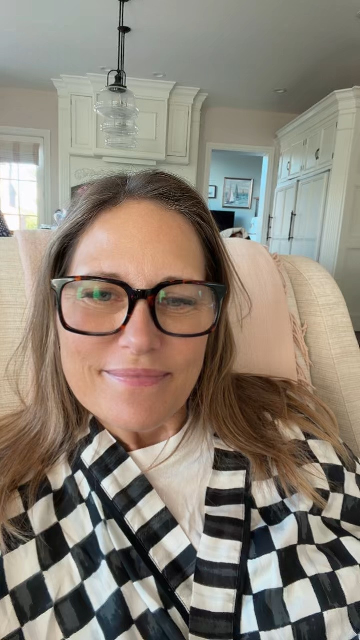 Happy Memorial Day.  

Last nights 5 step skin care
1. Elemis collagen cleansing balm
2. .5 retinol skinmedica
3. Elemis Vitamin C 
4. Froya night balm
5. PDRN balm

#LTKselfcare #LTKOver40 #LTKBeauty
