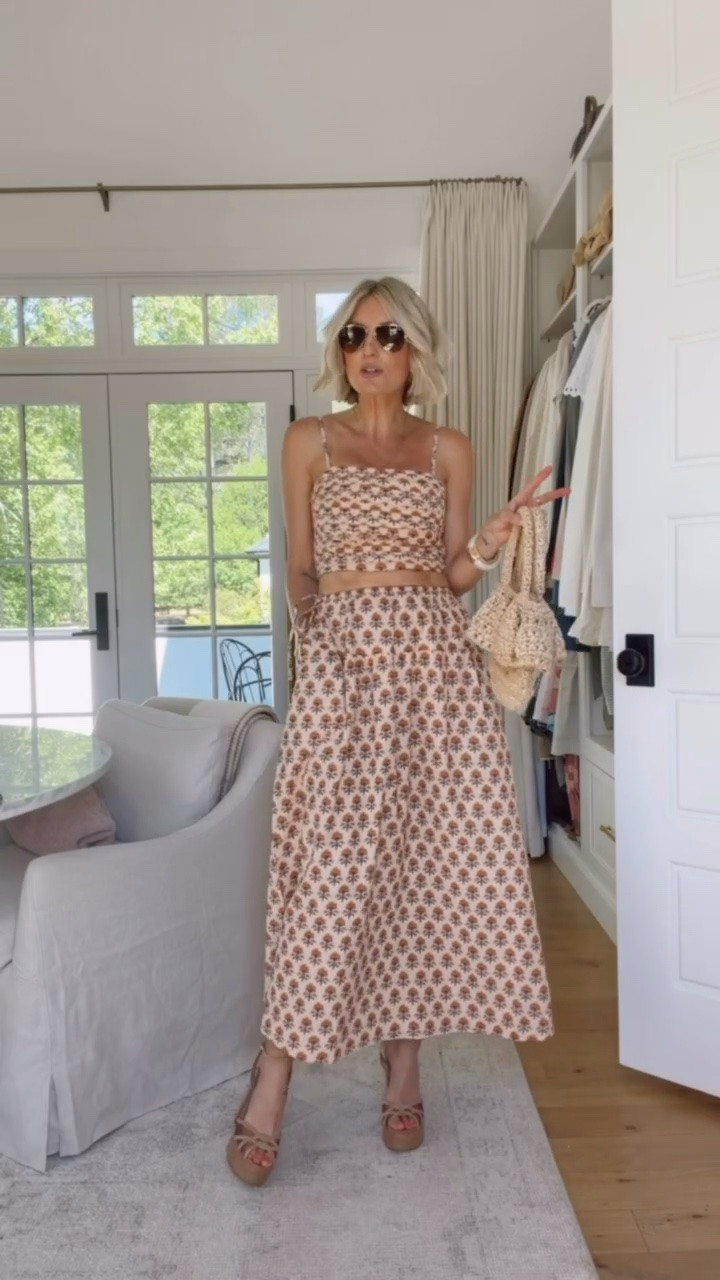 Seriously the perfect set for vacation! Throw this on for dinner / a night out on your trip. This print is so fun! Wearing S

Loverly grey, loft matching maxi skirt set, beach outfit ideas, resort wear, what to wear for dinner at the beach, loft finds

#LTKSeasonal #LTKTravel #LTKootd
