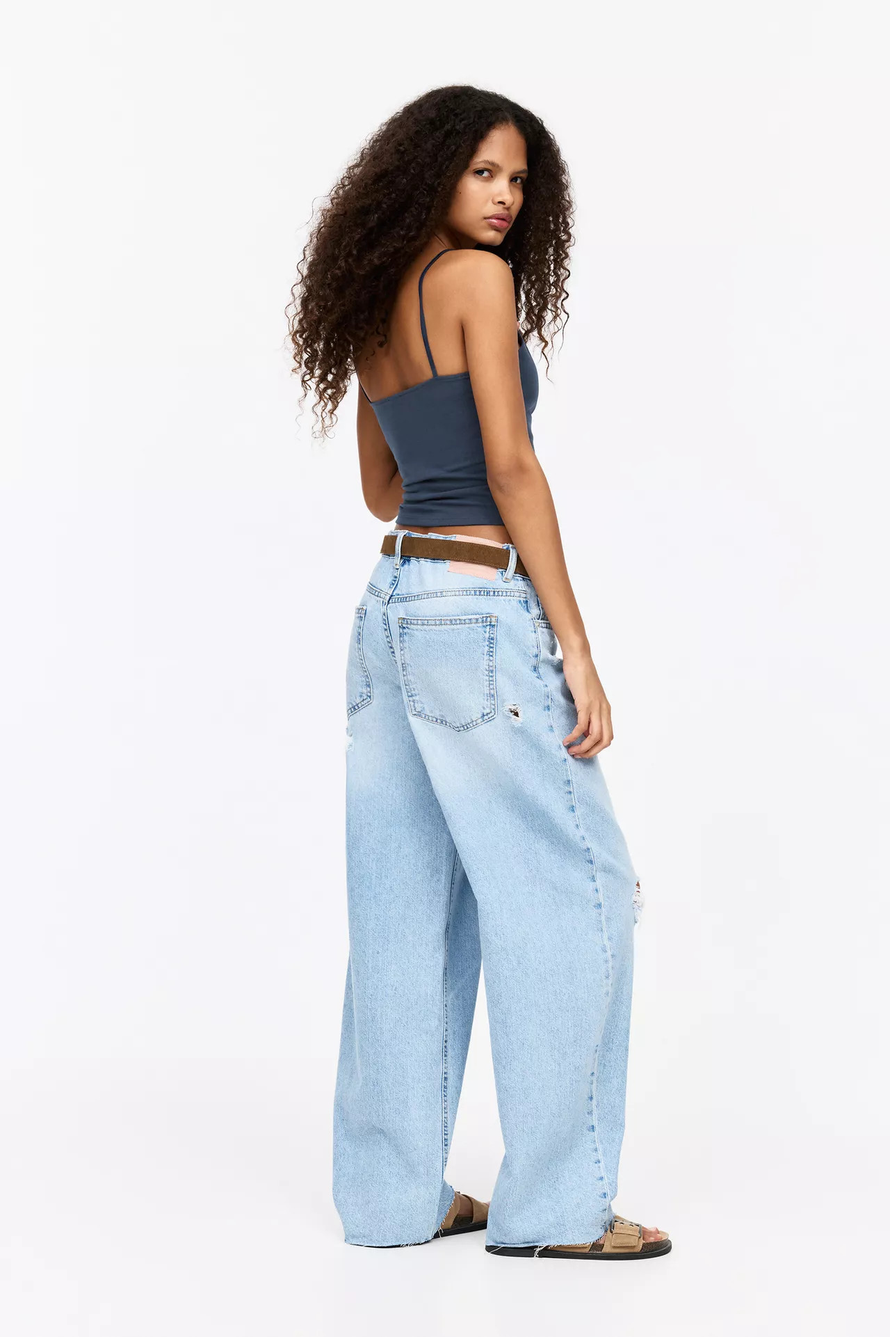 Strappy top with a V-neckline | PULL and BEAR UK