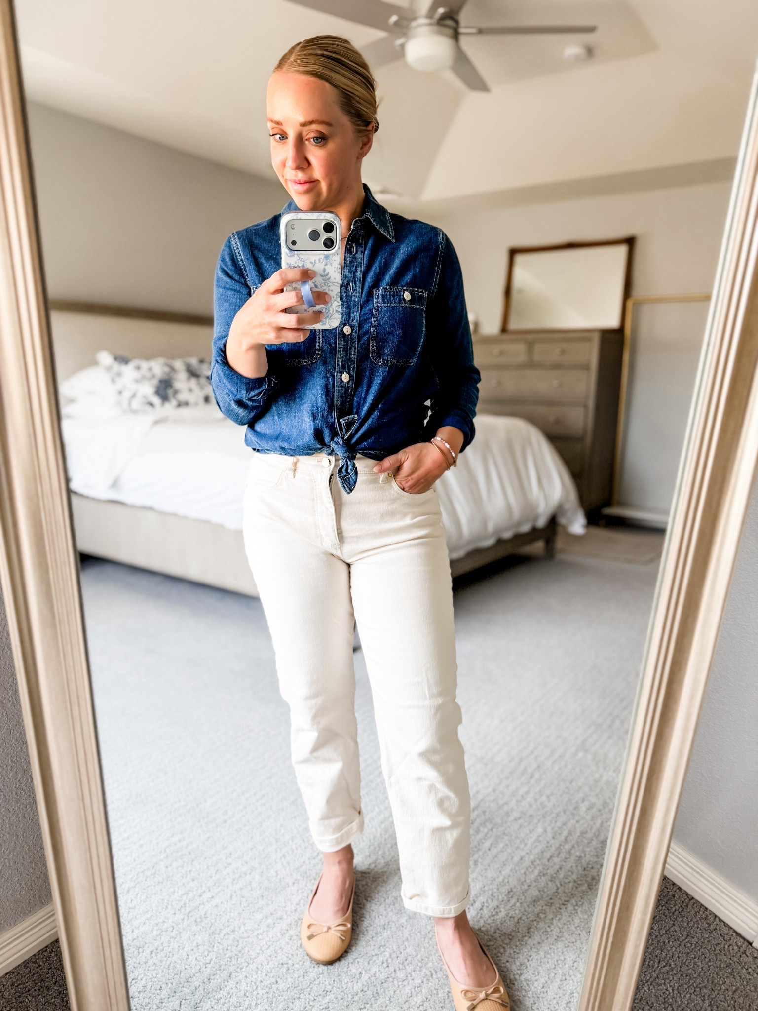 Easy outfit for early spring! Wearing small in the button up shirt (fits tts). I’ve had these ballet flats for years and they’re so comfortable! No rubbing as a mom chasing a toddler.

Spring outfit / white jeans / mom outfit 

#LTKootd #LTKPetite