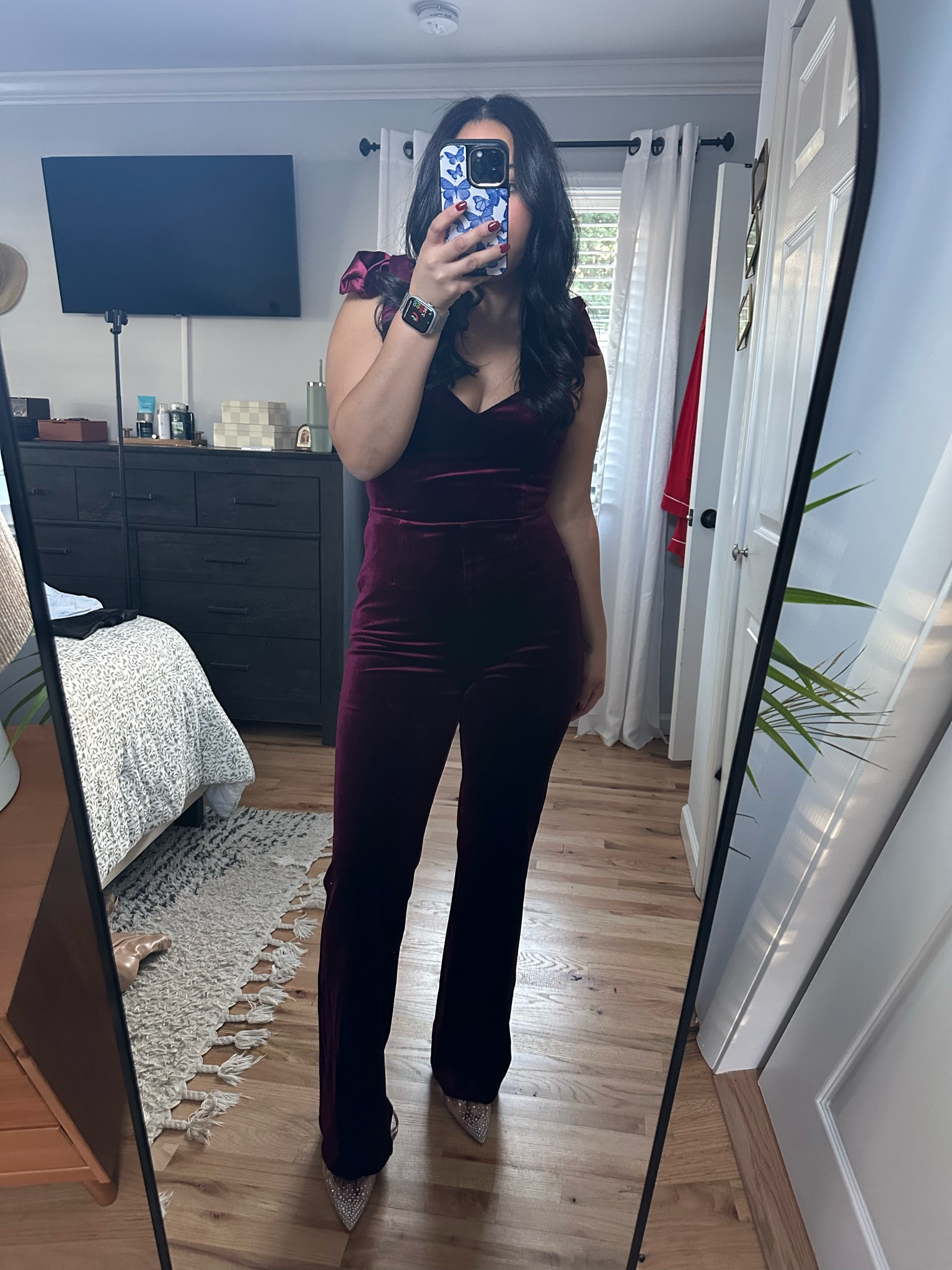 The cutest burgundy velvet jumpsuit from vici runs true to size straps are adjustable and it has a zipper on the  side and has some stretch 

#LTKHoliday #LTKFindsUnder100 #LTKSeasonal