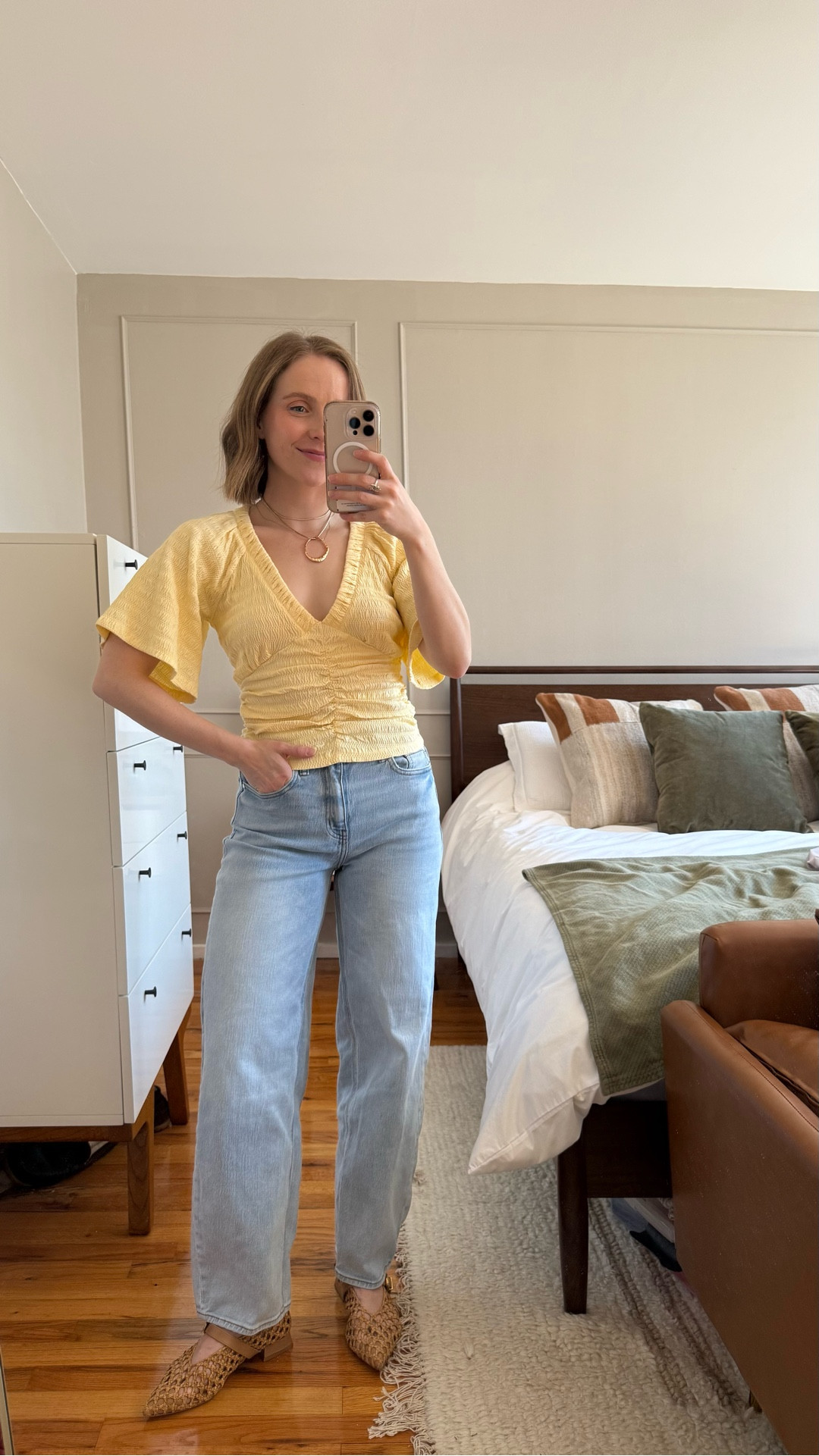 Loft 60% off and Free shipping!
Xs petite top
25 barrel jeans quince 
Size 7 heels dolce vita 


#LTKootd #LTKSaleAlert #LTKPetite