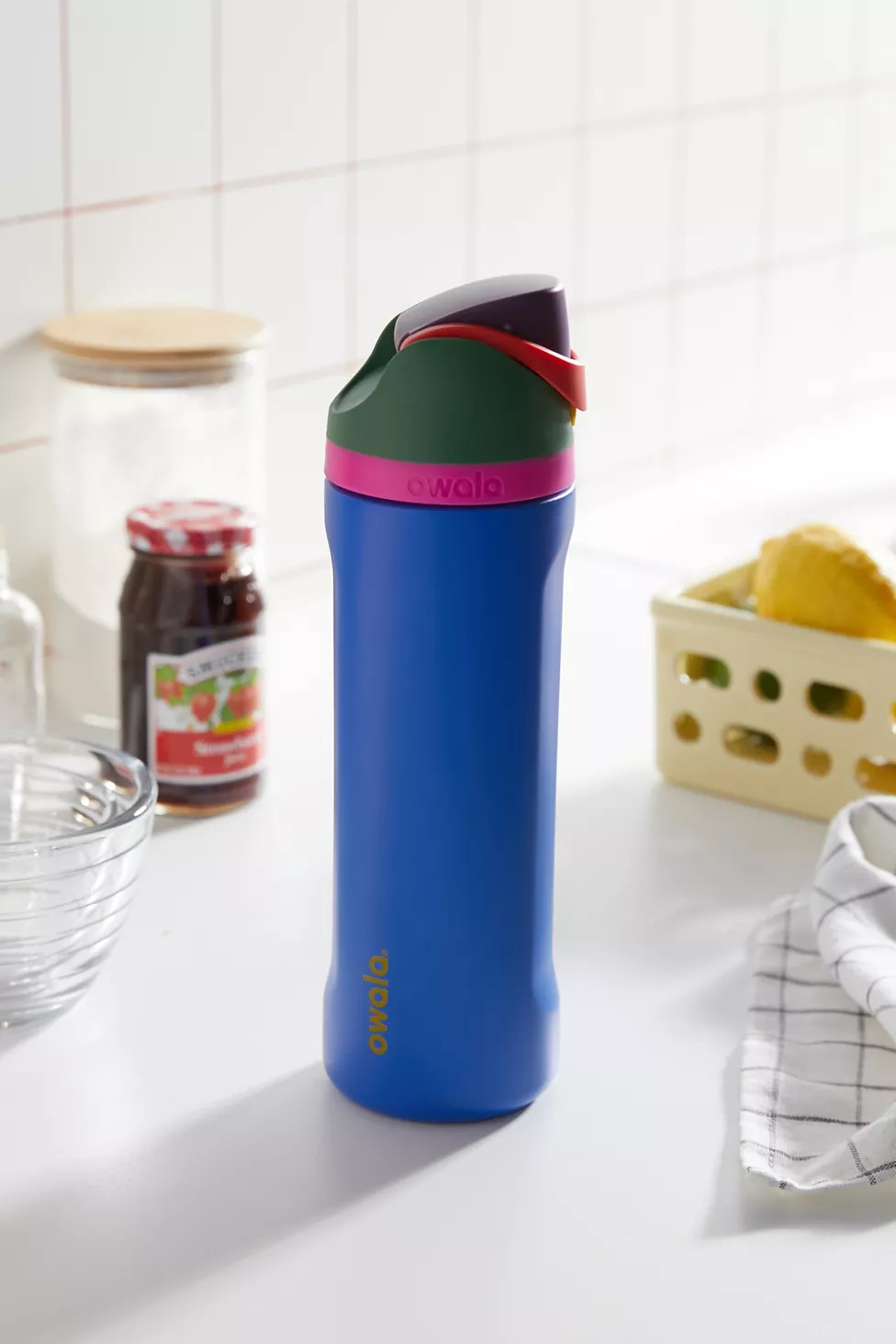 Owala UO Exclusive FreeSip 24 oz Water Bottle | Urban Outfitters (US and RoW)