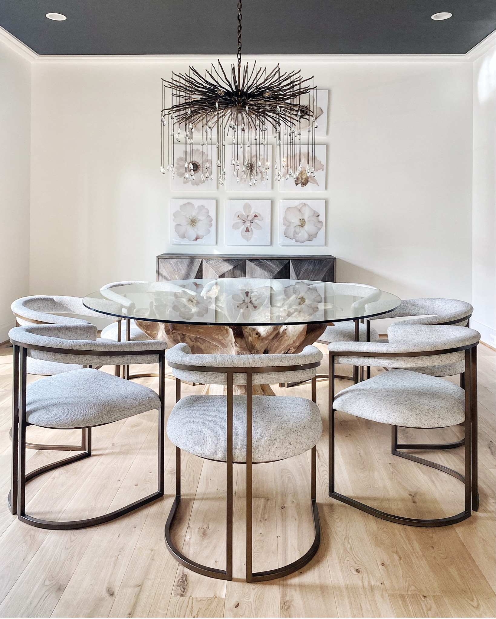 Spice up summer with a new dining room setup! This room is set with luxurious home decor and furniture for everyday dining! 🤩 #luxuryhomedecor #luxuryhome

#LTKstyletip #LTKfamily #LTKhome