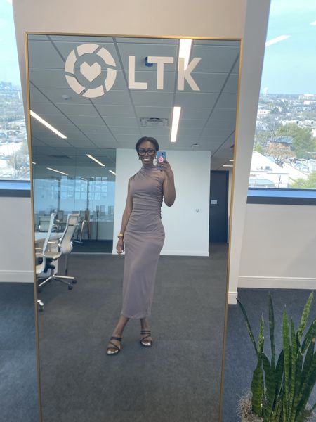 Wednesday’s in the office means more fire looks! This brown midi dress is a Zara look a like (LAL; let’s make it happen 😂) and I love the fit! Amazing stretch and length. Plus it is lined 🙌🏾

Zara dress, brown dress, spring dress, wedding guest dress, casual wedding outfit, casual wedding dress, neutral dress, draped dress, ruched dresss

#LTKfindsunder50 #LTKstyletip #LTKwedding