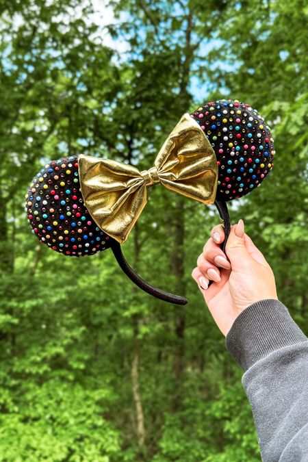 New Minnie Ears from Bauble Bar 🖤

Minnie ears. Disney headband. Disney ears. Disney Minnie ears. Bauble bar Disney. Disney baubles 

#LTKBeauty #LTKFindsUnder50