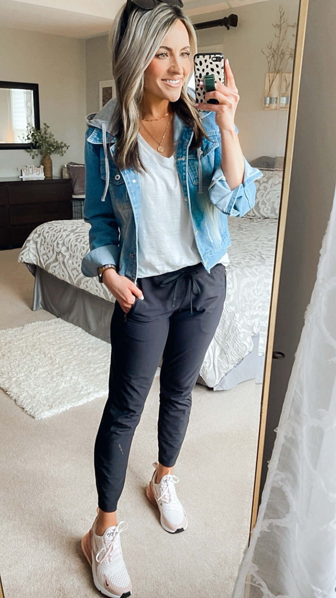 One of my favorite pair of joggers is on sale! Mine are a few years old. This years version is linked & only difference is there’s no drawstring. 

#LTKFindsUnder50 #LTKSaleAlert #LTKStyleTip