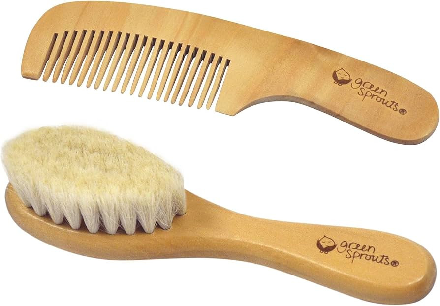 green sprouts Baby Brush & Comb Set | Gently grooms baby's hair | Made of natural wood and bristl... | Amazon (US)