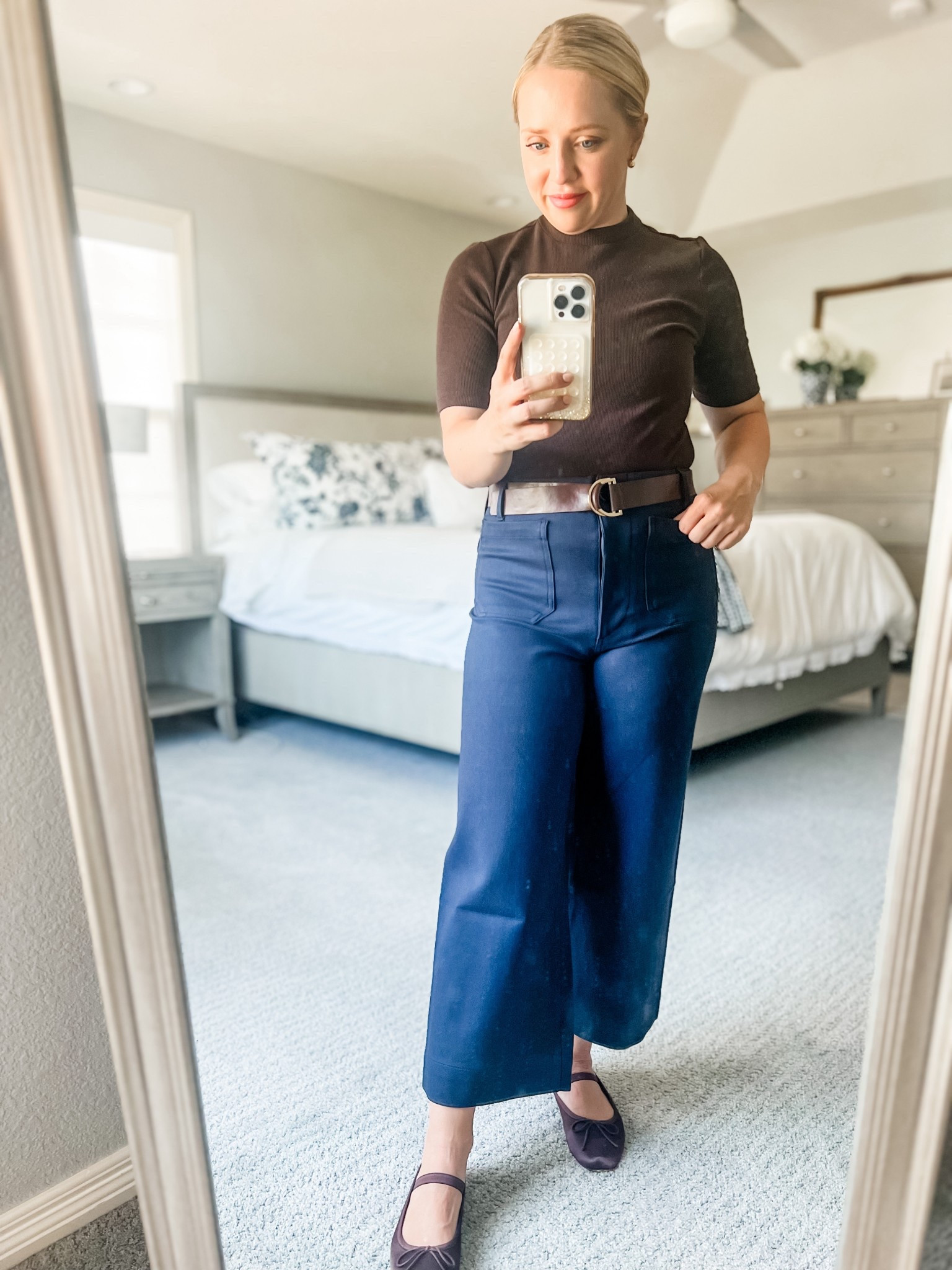 These cropped wide leg pants are SO stretchy and I love the length as a petite (24 length) true size of 4 fits me really well! They come in so many color options. 

Fall outfit, teacher outfit, workwear, petite pants, wide leg cropped pants 

#LTKFindsUnder100 #LTKWorkwear #LTKautumn