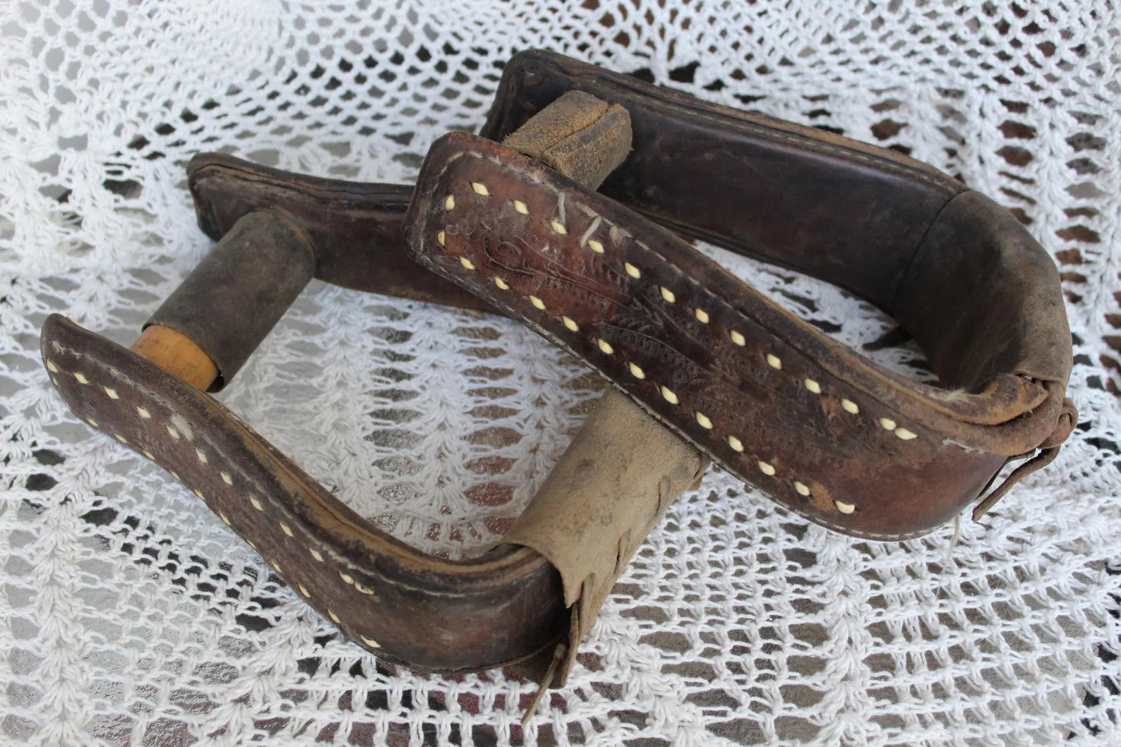 VNTG Wood, Leather Stirrups/ Western Horse Tooled Leather Stirrups Gift/ranch, Rodeo Equestrian S... | Etsy (US)