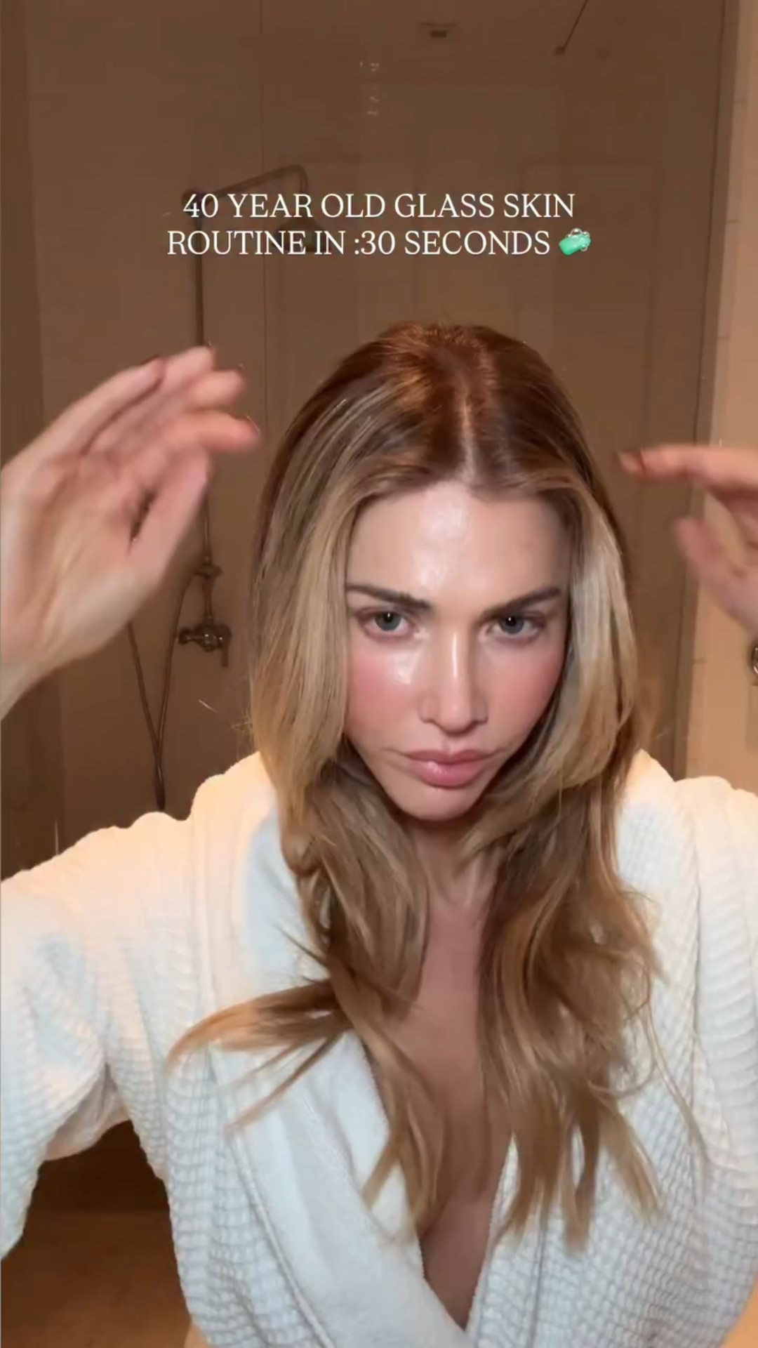 glass skin routine in :30 seconds 🧼🧴 if I wanted to I could get this down just a few steps, but where’s the fun in that? 🙂‍↔️

1: @elemis cleansing balm 
2: @mariniskinsolutions glycolic cleanser 
3 & 4: my own products 
5: @isclinical youth eye complex 
6: @mariniskinsolutions age intervention duality 
7: @shanidarden plumping serum 
8: @mariniskinsolutions transformation cream