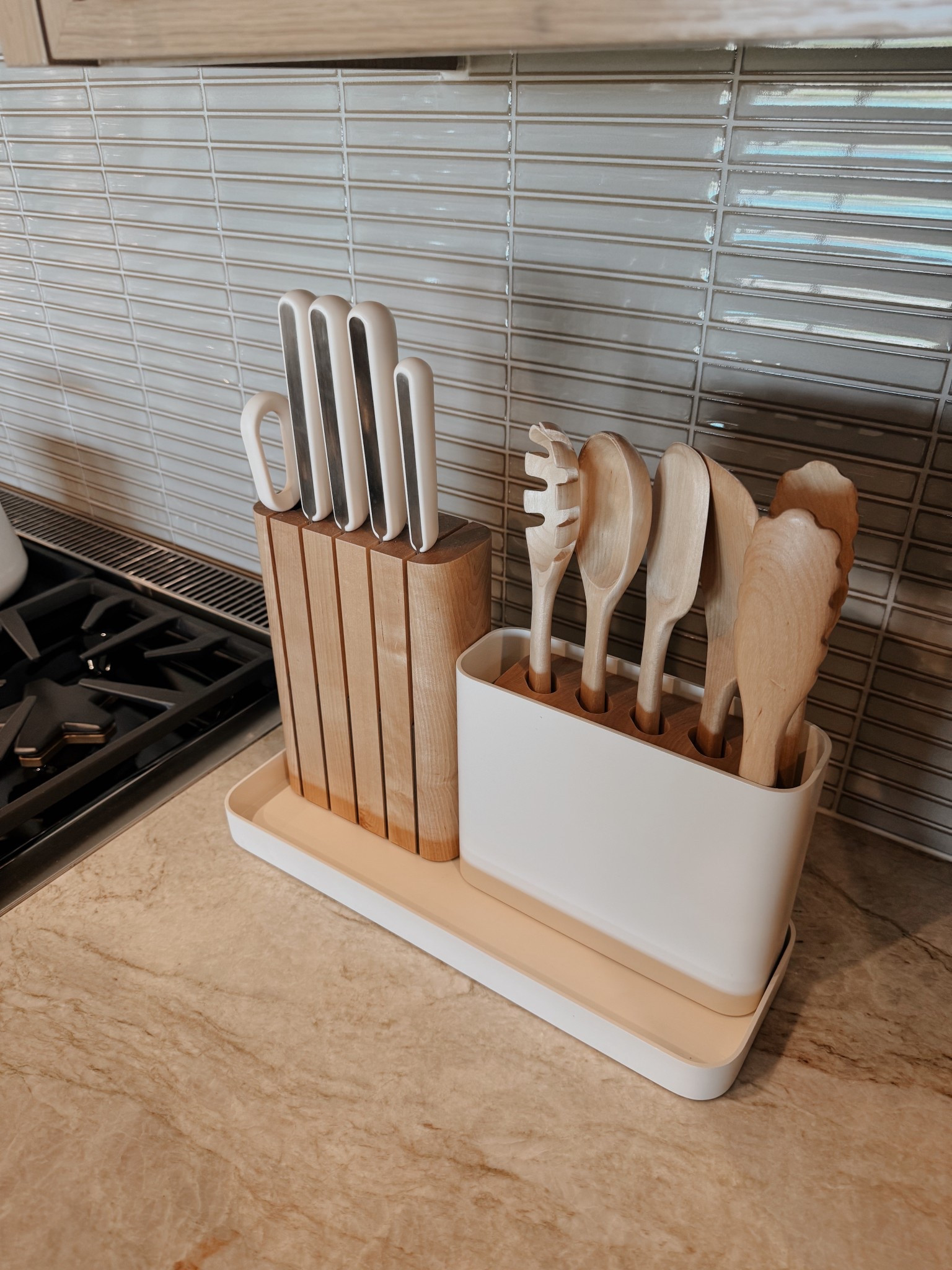 Stunning 14 piece knife & utensil set!

#LTKHome