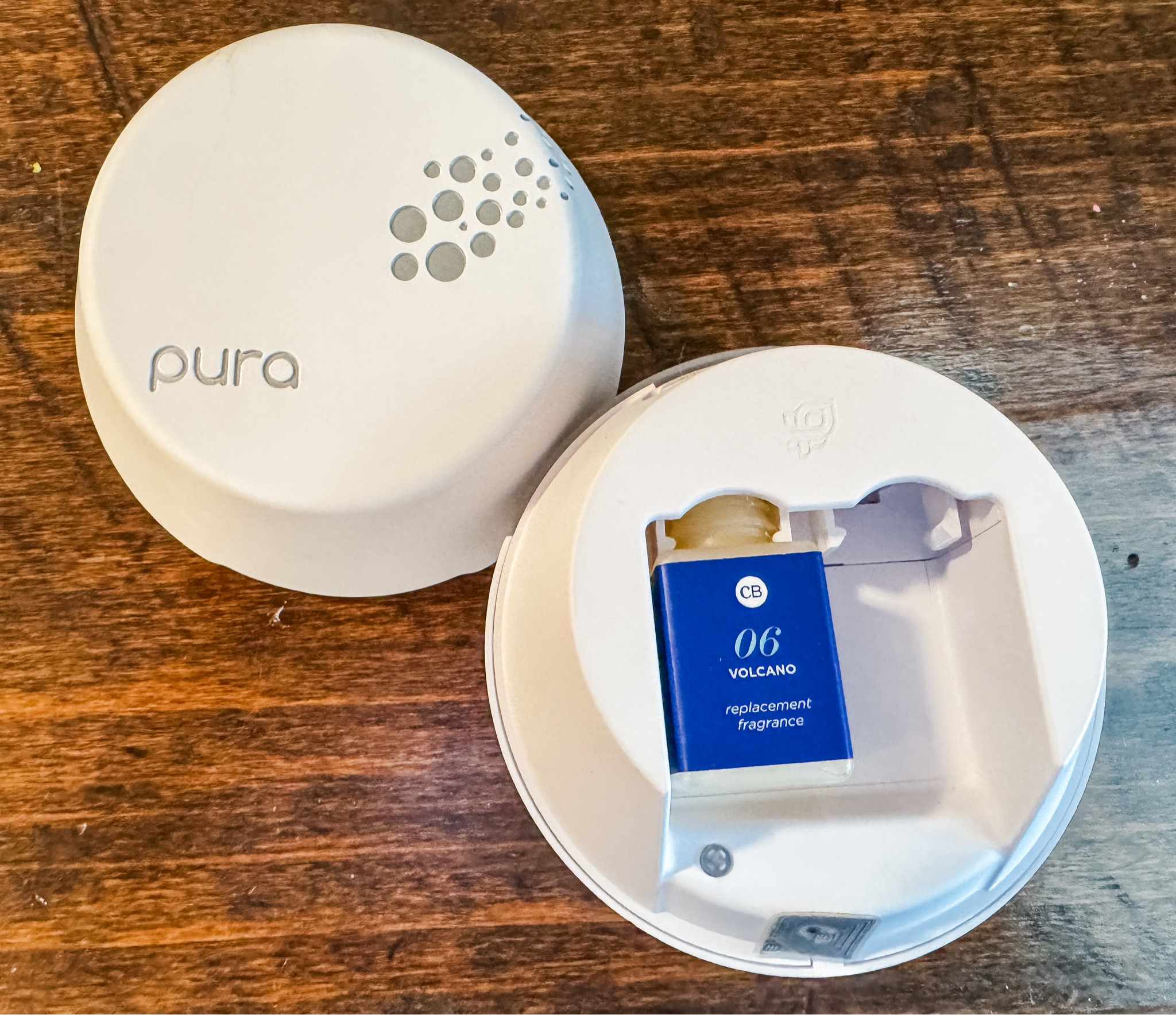 If there is one thing that you absolutely, 100% need- it’s a Pura!
-Bluetooths to your phone
-has two scent bays
-can be set on a schedule
-scents last FOREVER 
-there is so many scents to choose from! Volcano is my GO-TO😍

These are a serious game changer when it comes to making your home smell AMAZING🤩

#LTKHome #LTKFamily #LTKGiftGuide
