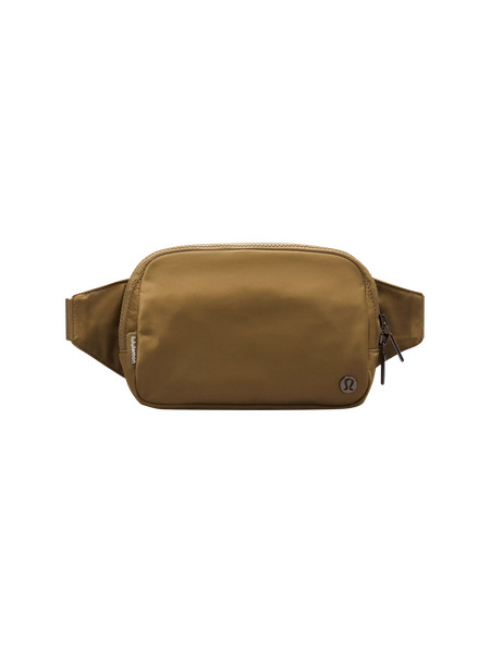 Everywhere Belt Bag Large with Long Strap 2L | Lululemon (US)