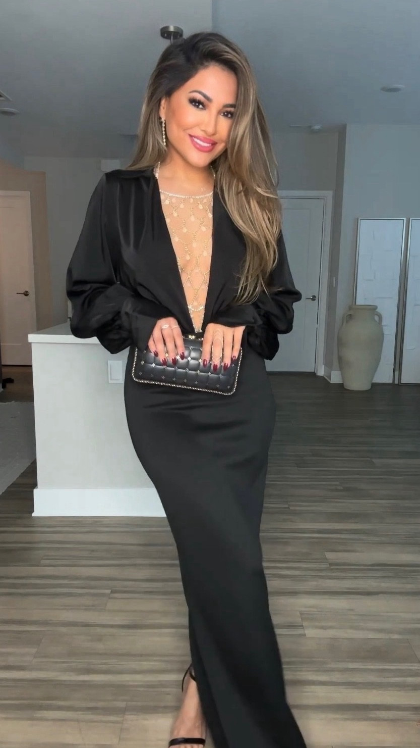 Styling the viral chain top for your next date night 🔗  

 

#LTKFestival #LTKgrwm #LTKootd