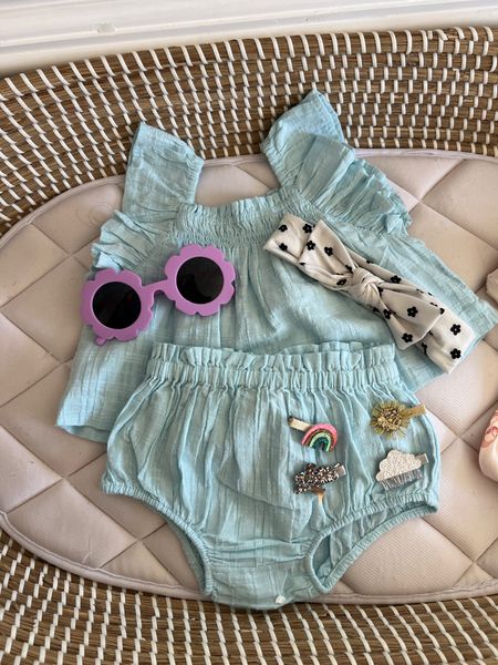 Target finds 🌸
Sunglasses are dollar spot!!


Baby girl
Toddler
Kids

#LTKbaby #LTKfamily #LTKkids