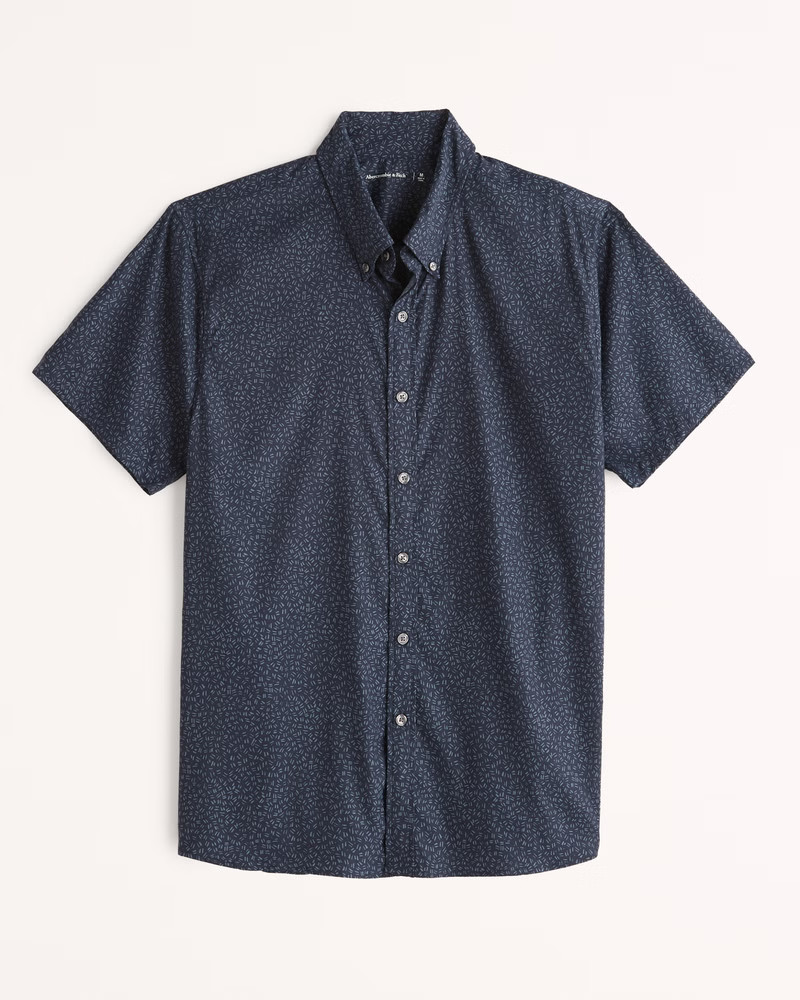 Men's Traveler Short-Sleeve Performance Button-Up Shirt | Men's Tops | Abercrombie.com | Abercrombie & Fitch (US)