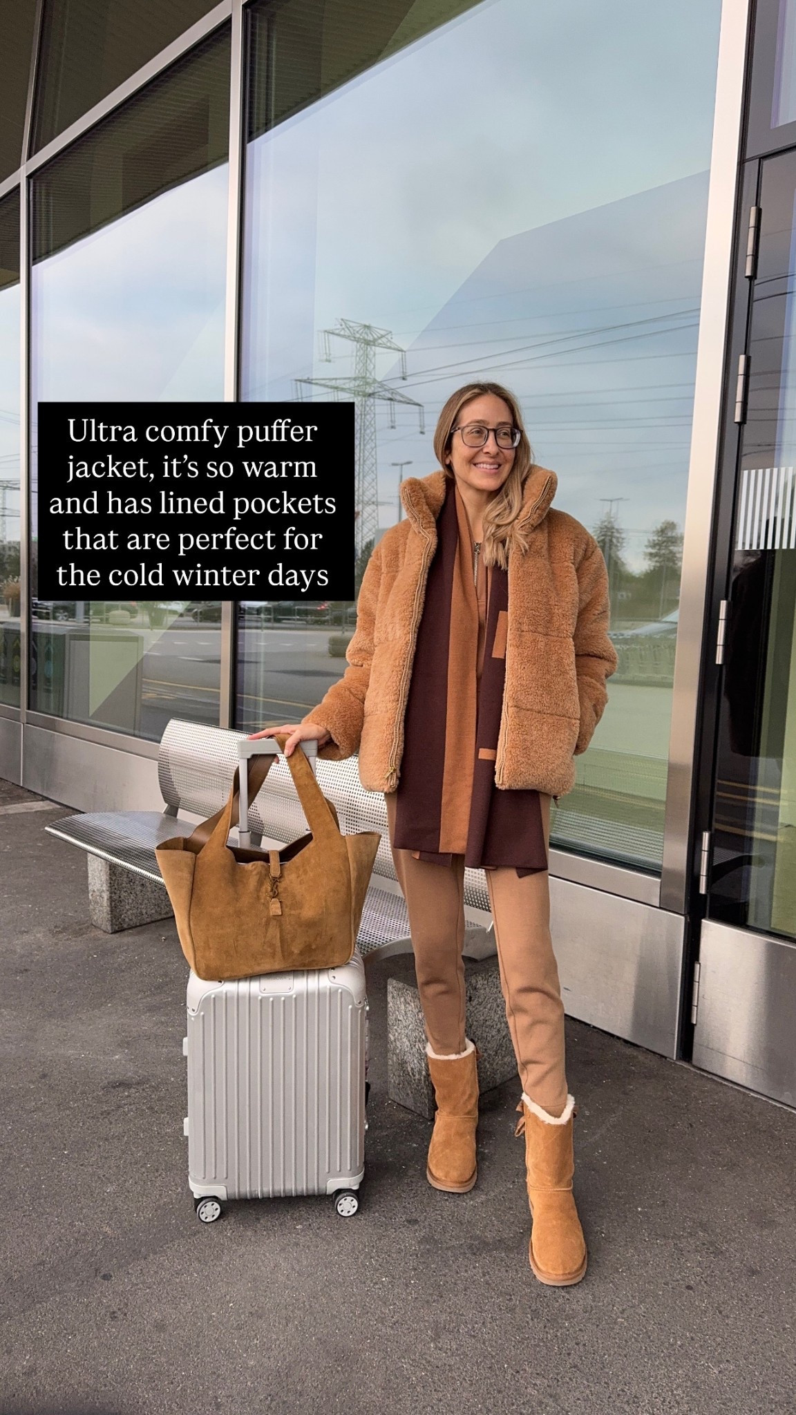 Ultra comfy puffer jacket, it's so warm and has lined pockets that are perfect for the cold winter days! Fits true to size and I’m wearing size small #LTKStyleTip 

#LTKTravel #LTKU