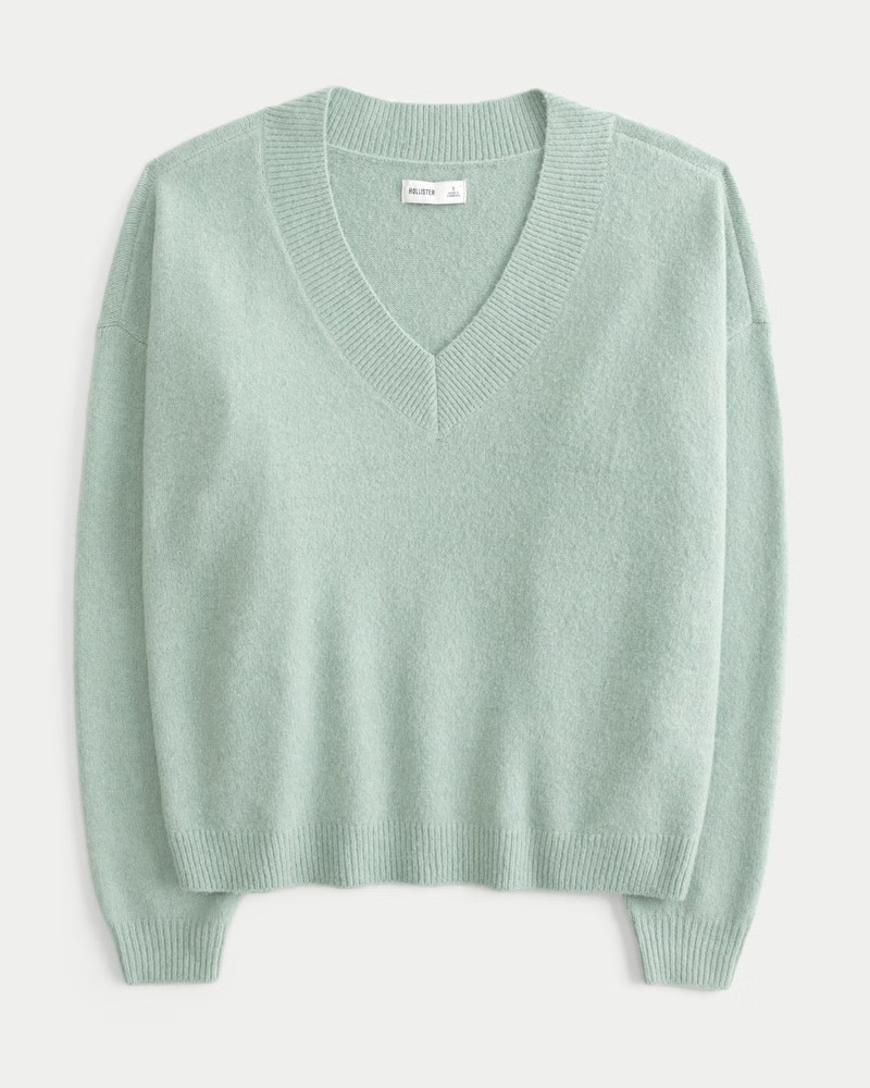 Hollister Comfy Cloud Oversized V-Neck Sweater | Hollister (US)
