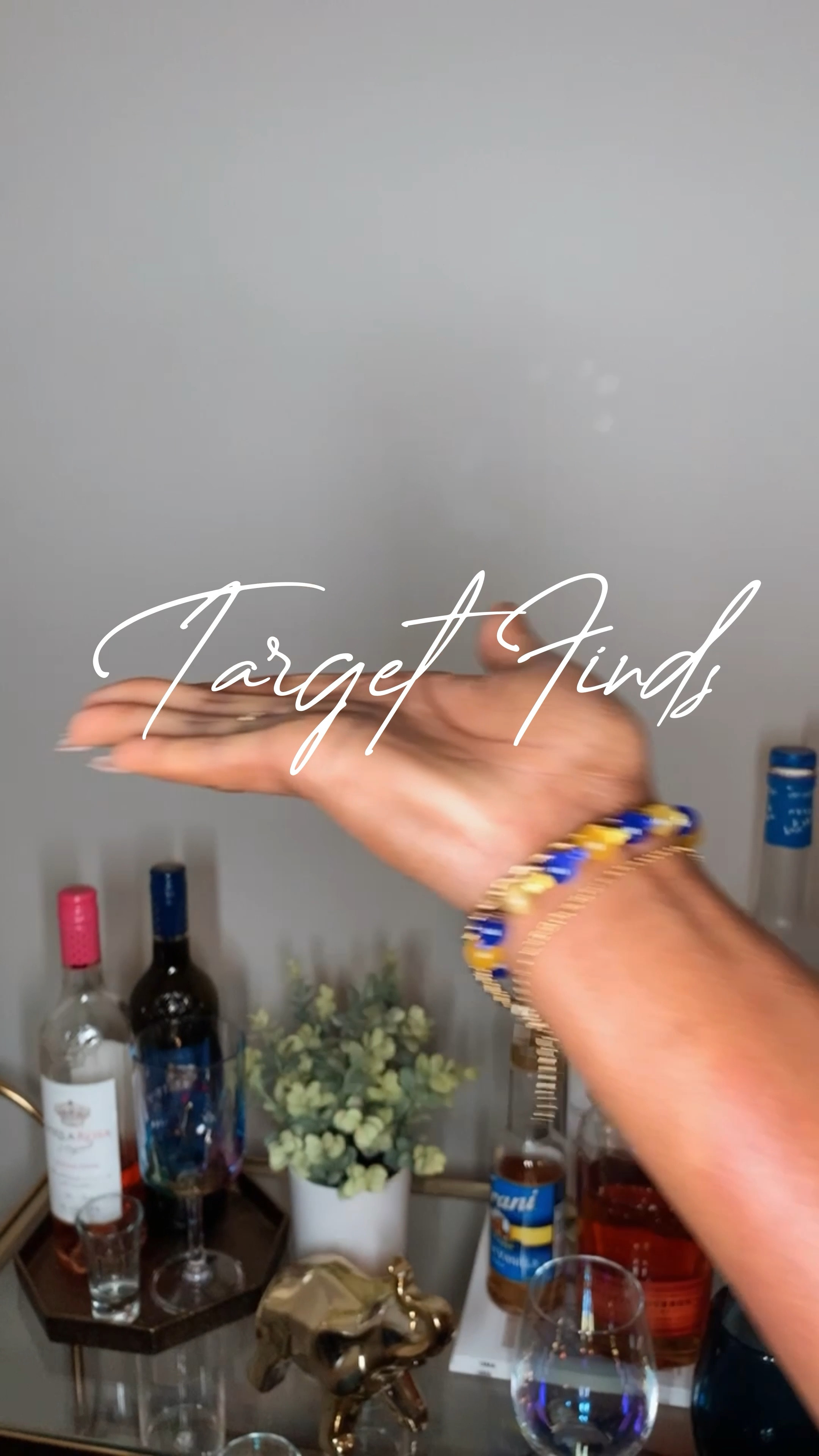 I’ve been looking EVERYWHERE for these plates and as usual, Target saves the day! The blue color was simply stunning and they had all 4! 👏🏾