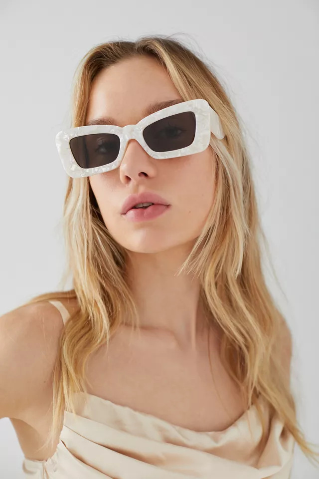 Kittie Angled Rectangle Sunglasses | Urban Outfitters (US and RoW)