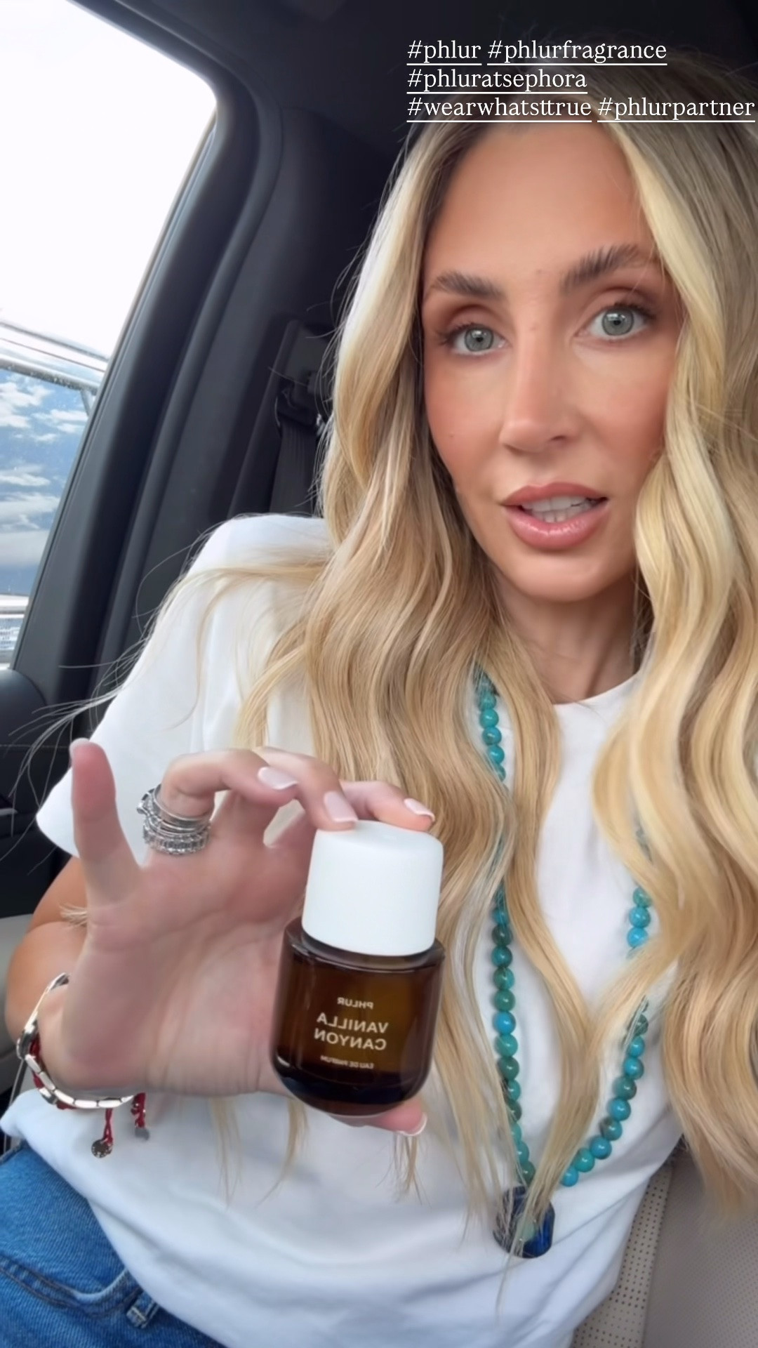 I’m usually not a vanilla girl, but this scent completely changed my mind. It’s warm, sweet, and just so good. @phlur @sephora #phlur #phlurfragrance #phluratsephora #wearwhatstrue #phlurpartner

This is featuring Vanilla Canyon and Vanilla Skin!