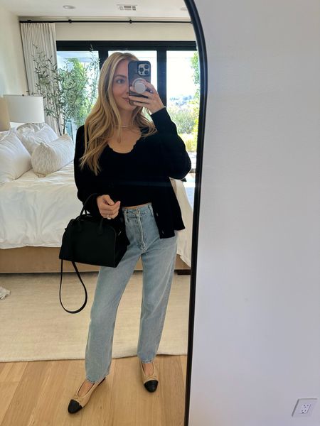 Todays OOTD - simple looks on repeat 

Use code SE15 for 15% off the Jenni Kayne cardigan! 

Sizes worn here:

Tank XS (TTS)
Cardigan XS (oversized fit)
Jeans 23 (oversized fit - take your true size for a loose baggy 90s fit or size down for a tighter fit)

#LTKitbag #LTKstyletip #LTKSeasonal