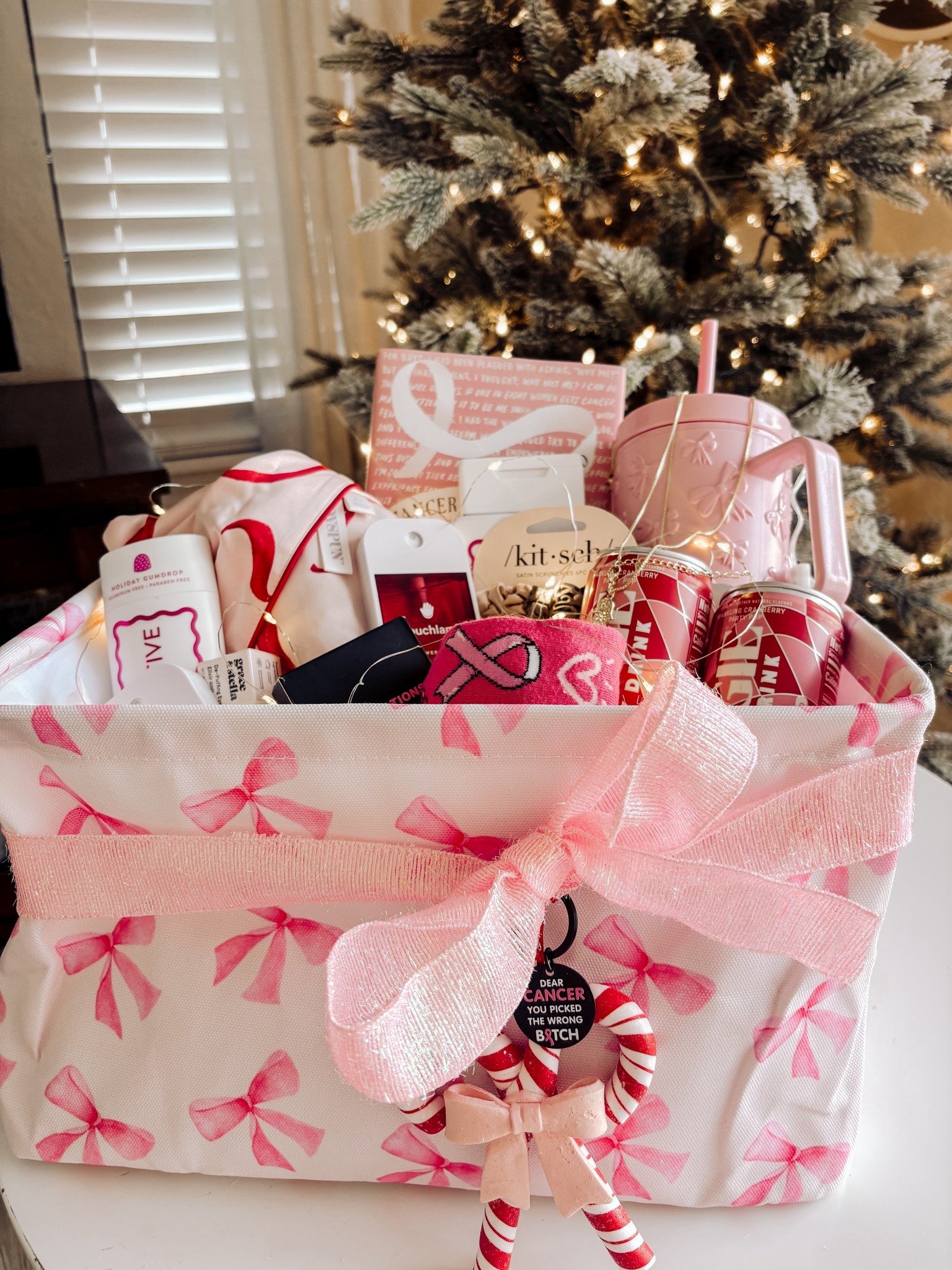 Clean + cozy holiday gift basket idea 🎀✨
Great for teachers, moms, friends, coworkers — anyone who loves comfort and clean products.
Everything linked here to build your own! 🤍

#LTKHoliday #LTKGiftGuide #LTKselfcare