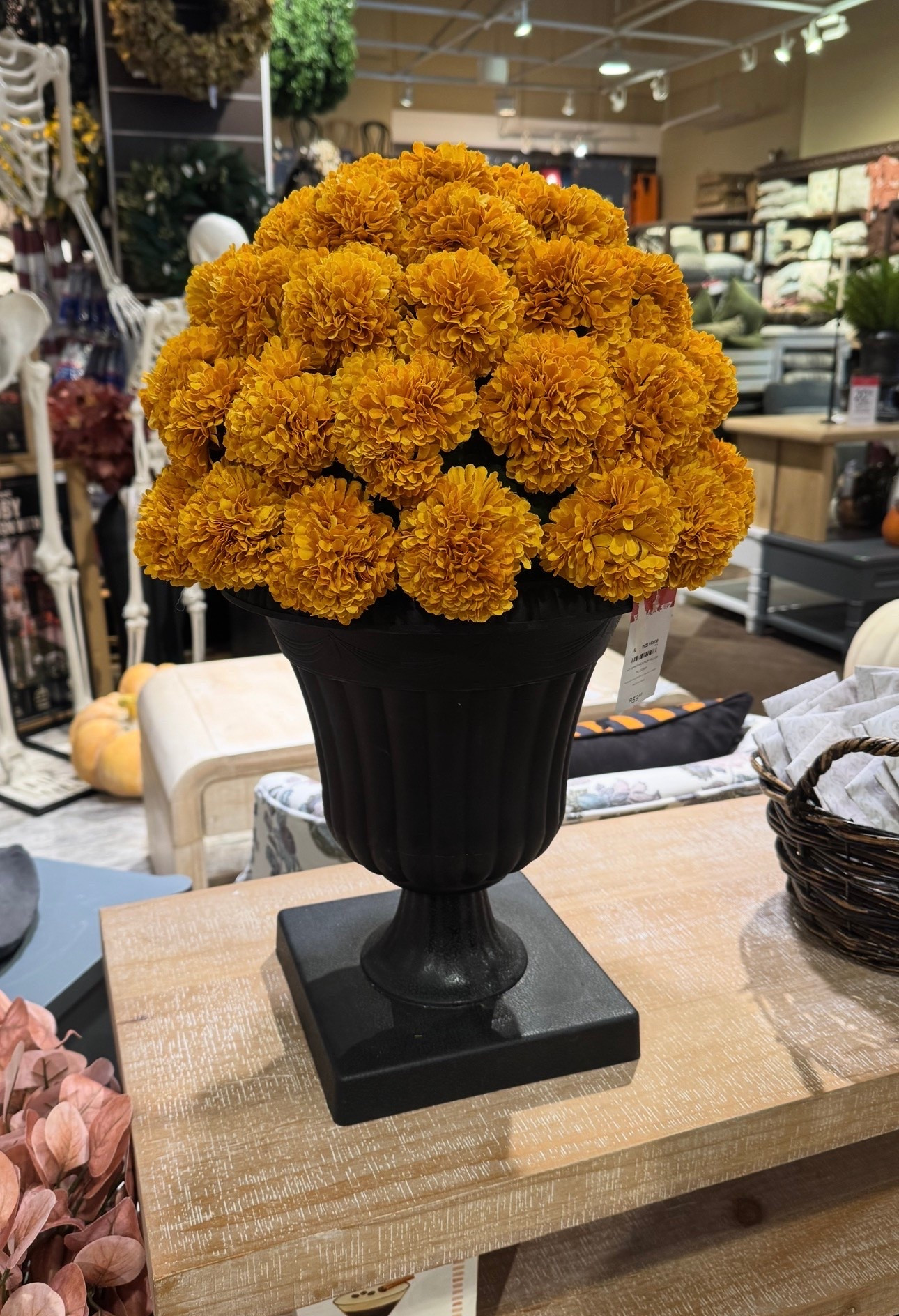 This is so pretty for fall 😍 linked some other fall finds

#LTKSaleAlert #LTKHome #LTKSeasonal