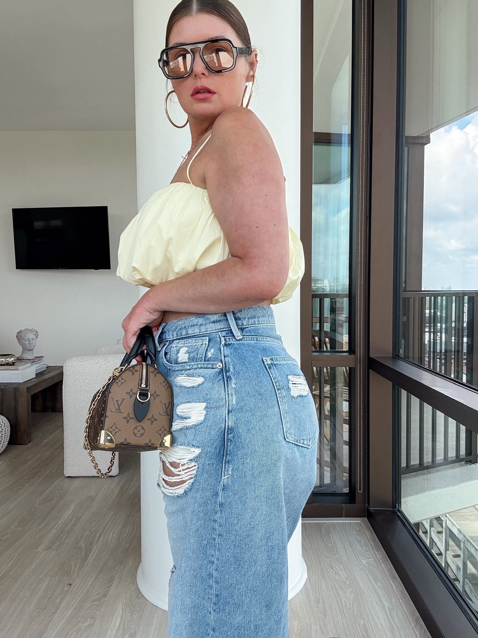 These jeans and this cute top are prefect for a warm spring day  

#LTKActive #LTKSeasonal #LTKootd